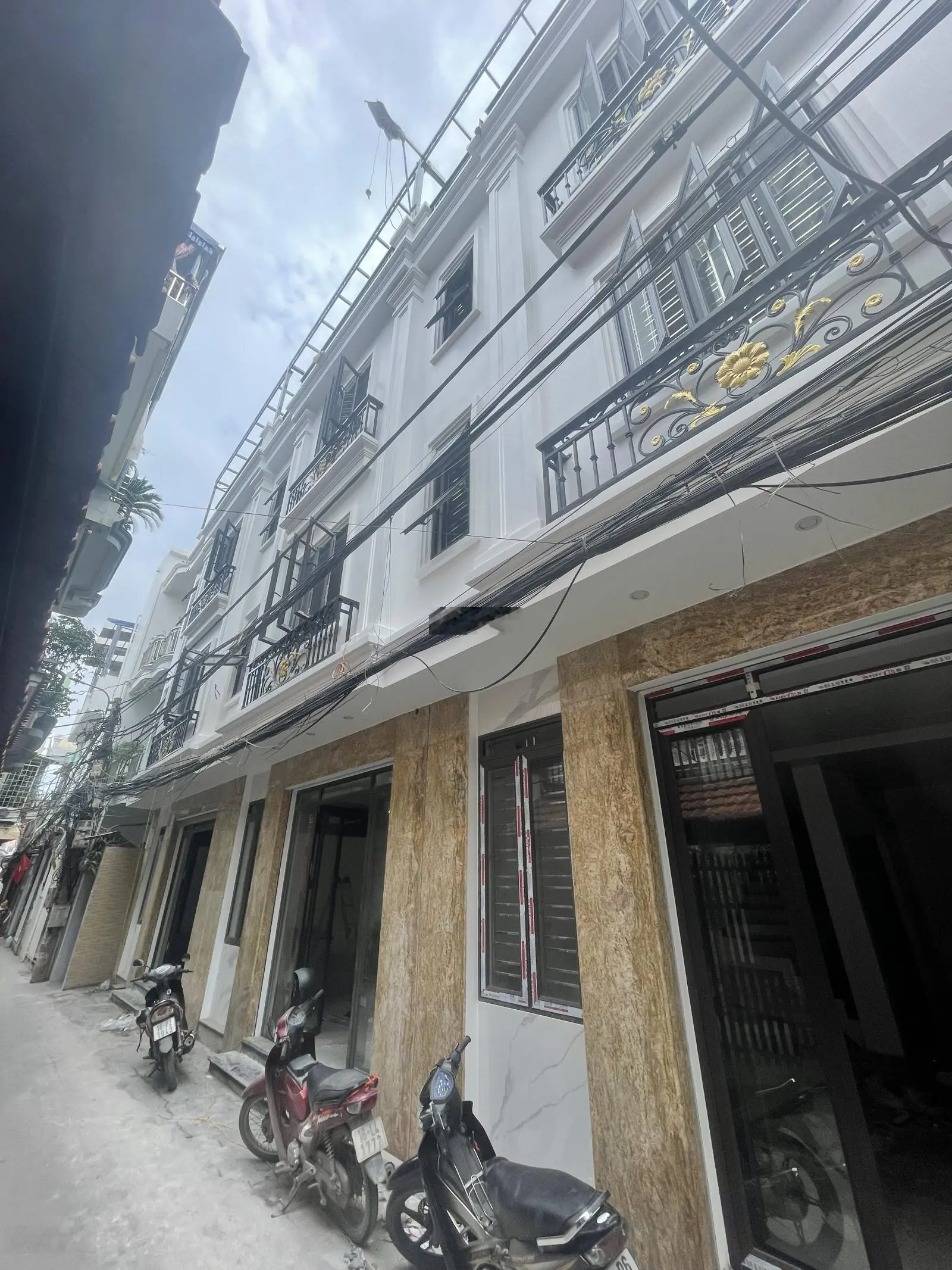 Nhà xây mới độc lập tuyến 2 Trần nguyên hãn - bến xe niệm nghĩa cũ ! Ô tô đỗ cửa 50m2x 4 tầng