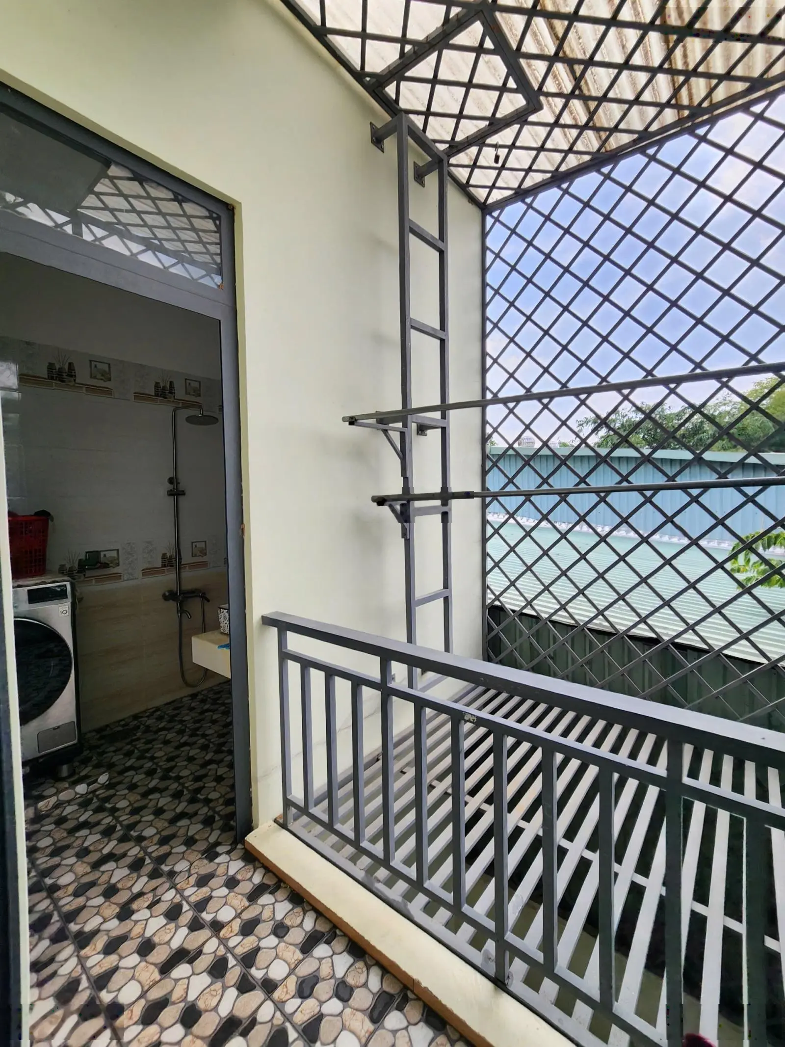 3.5 Tỷ TL nhà trệt, lầu 101.5m2 đường thông gần trường TH Lê Thị Trung