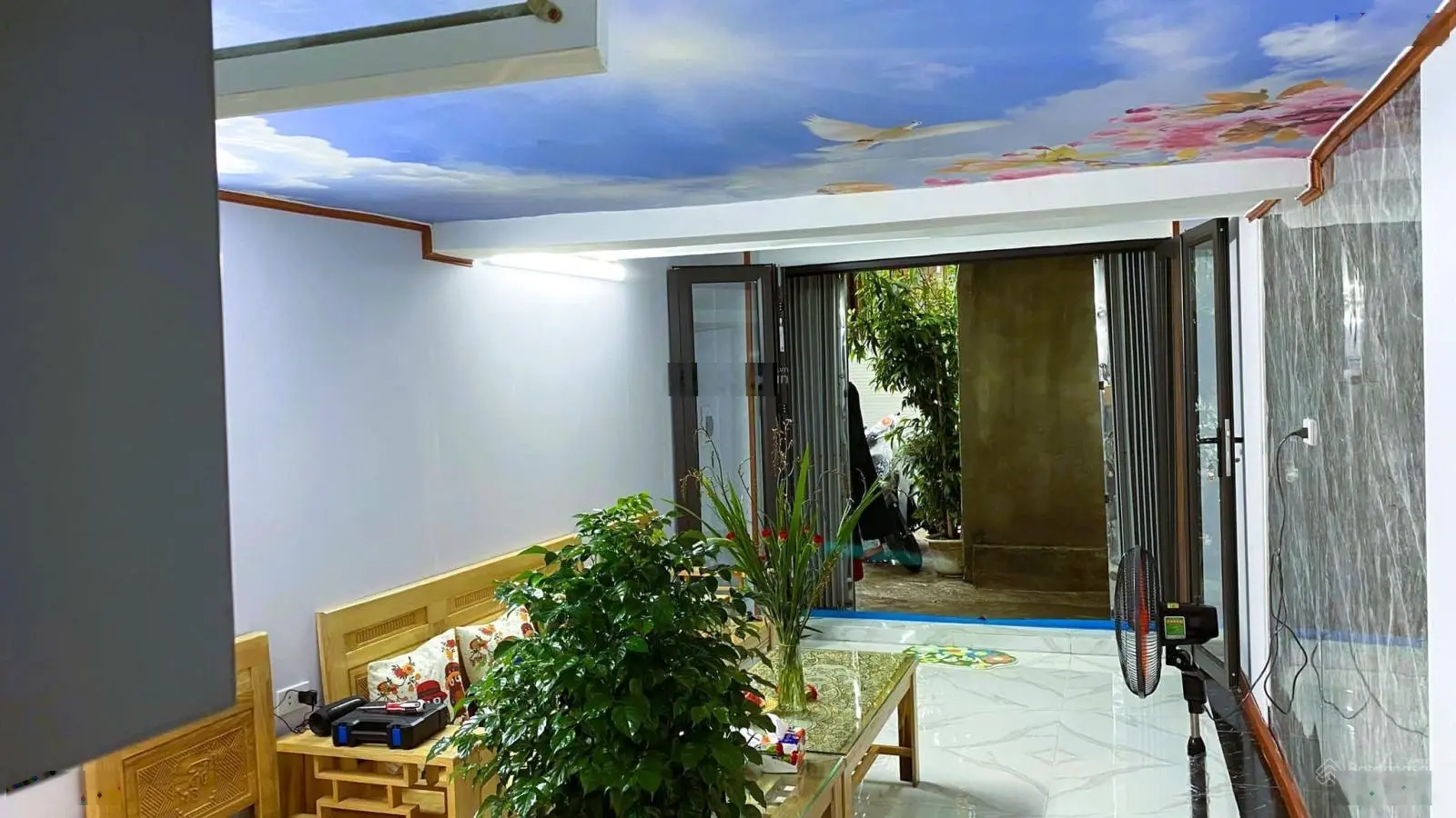 2.75 tỷ-ô tô đỗ cửa-tập thể tầng 1- 3 ngủ full nội thất-tân mai-đền lừ-hm