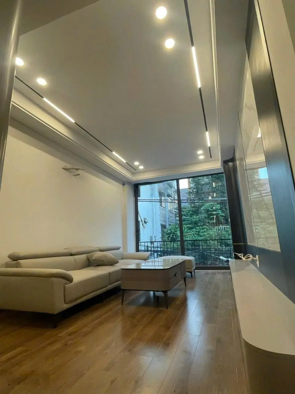 Cổ Linh Aeon Long Biên 50m2, 6 tầng thang máy full nội thất thông oto kinh doanh