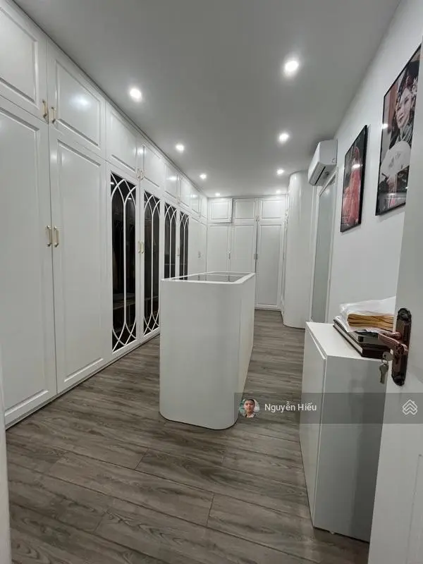 CC bán gấp nhà Chùa Láng 7 tầng x 60m2 kinh doanh thẩm mỹ, Ô tô vào , 2 thoáng, Thang Máy, 23 tỷ