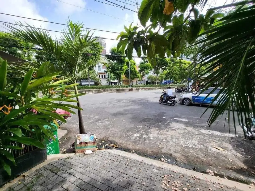Bán gấp nhà đang cho thuê 29triệu, giá 4TỶ190/90m2, đường Lê Đức Thọ - P. 7 - Gò Vấp, có thang máy