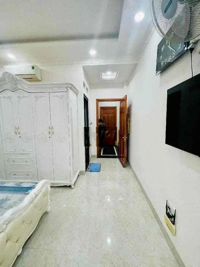 Nhà mặt tiền Minh Phụng P.9, Q.11, DT: 3.6x13m, 4 tầng, chỉ hơn 11 tỷ