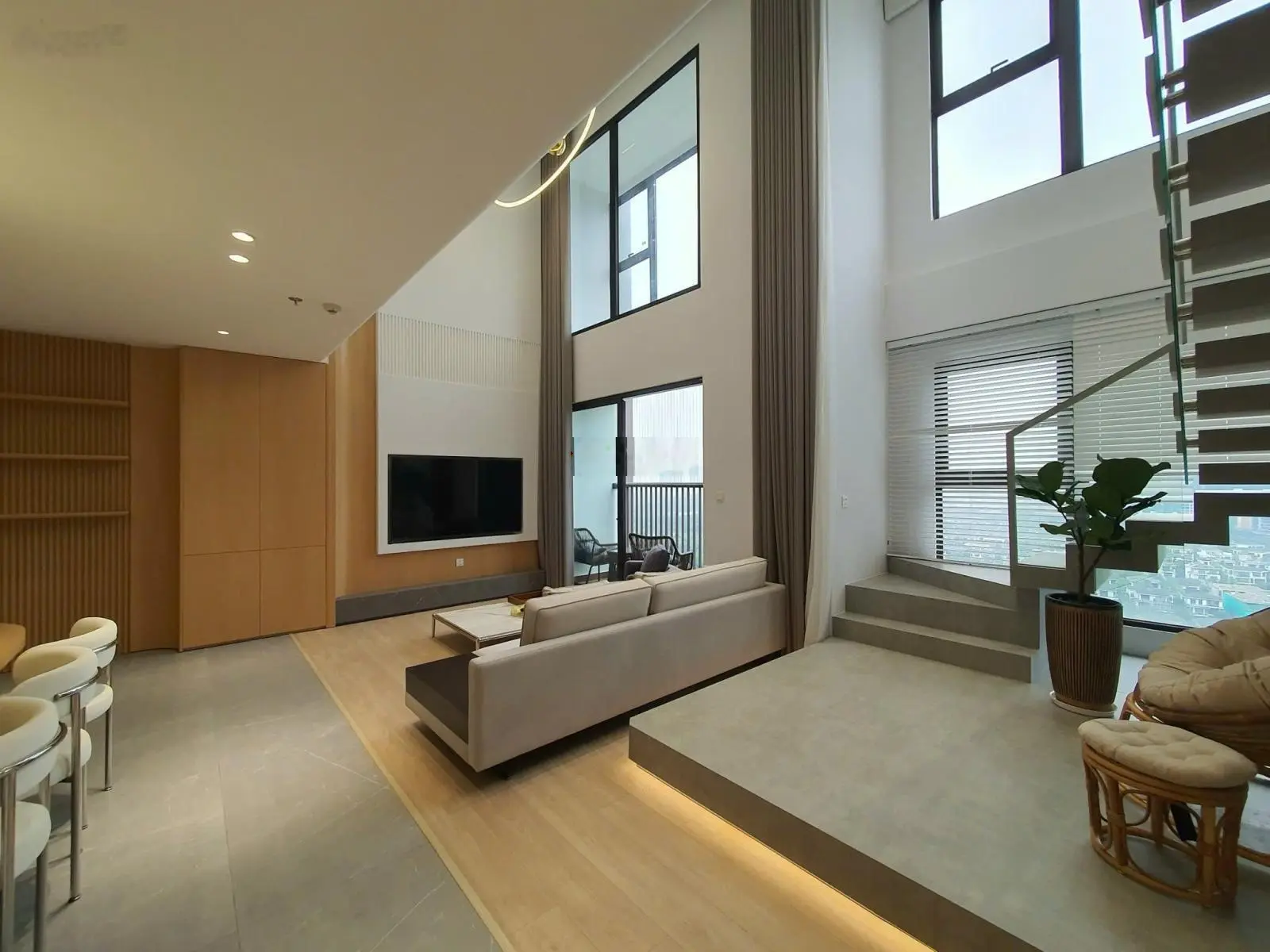 Bán Duplex góc siêu đẹp, mặt Đông Nam view Biệt thự đảo Ecopark, full nội thất xịn sò mới 100%