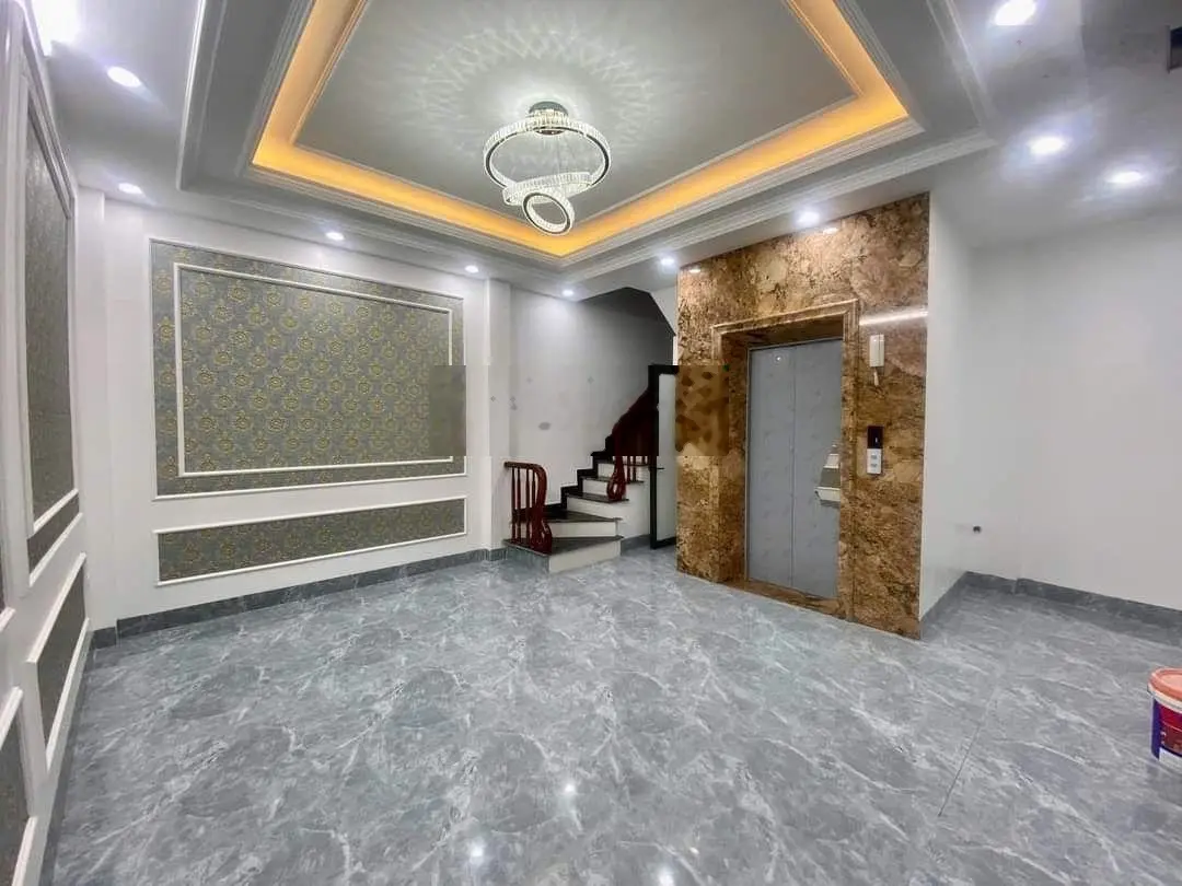 Bán nhà Bùi Xương Trạch. Nhà mới đẹp. Full nội thất oto tránh DT 34m2 2-6 tầng MT 5.7m. Giá 8.45 tỷ