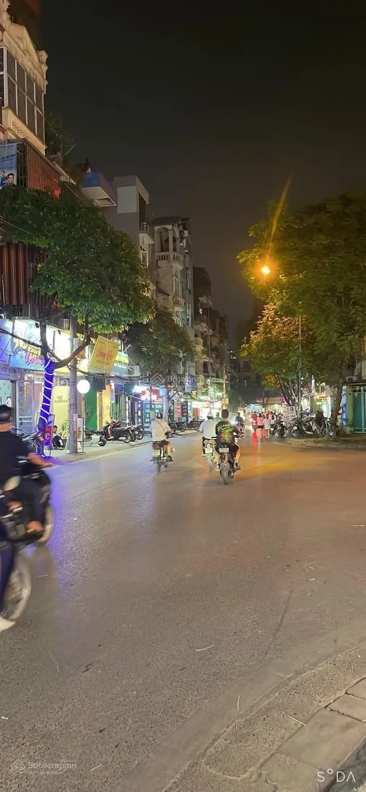 Siêu phẩm có 102 Văn Quán! Kinh doanh đỉnh chóp! Bán biệt thự lô góc 3 thoáng 102m2 5 tầng MT 18m
