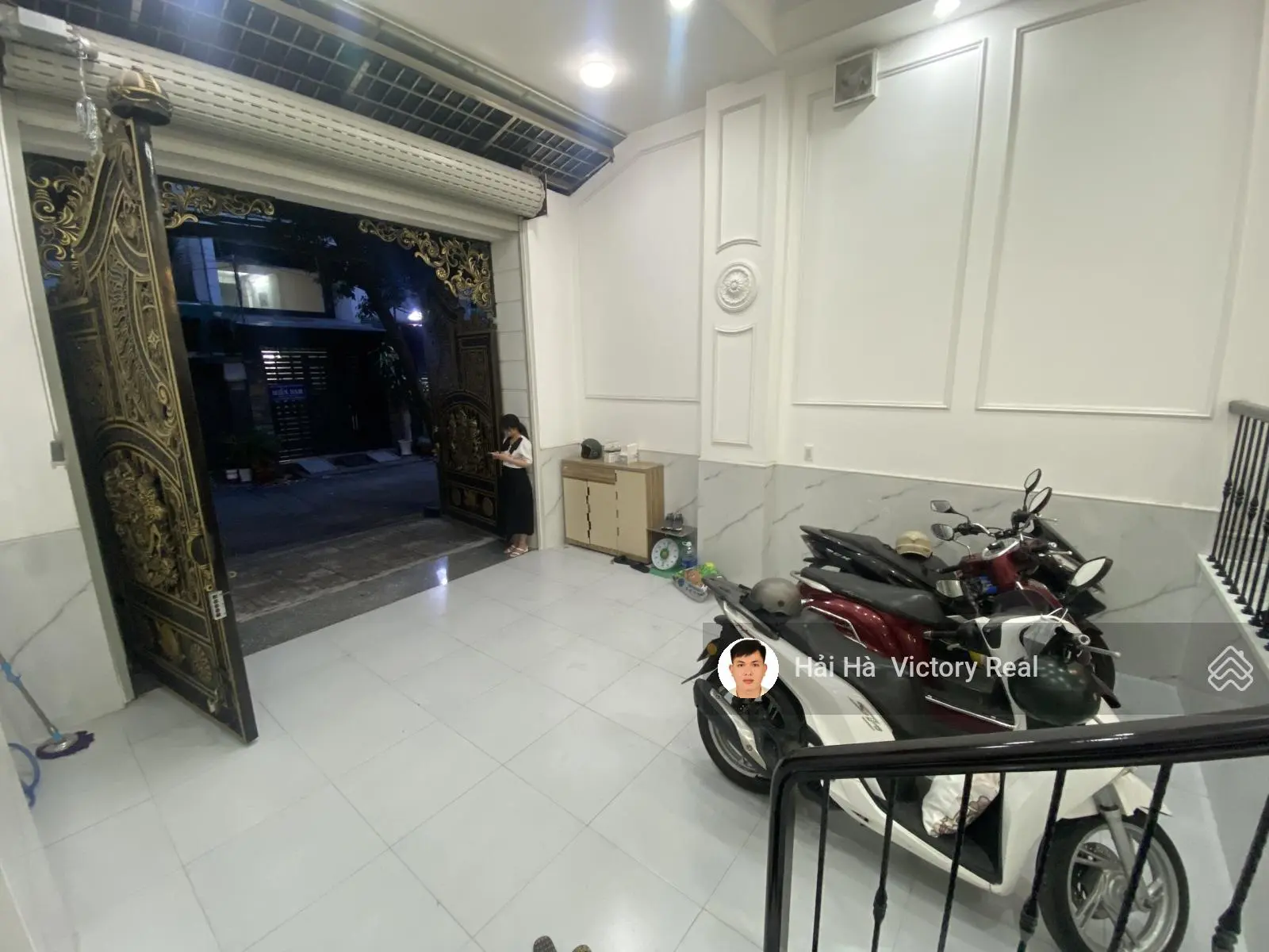 Bán nhà đường Tân Sơn - Phạm Văn Bạch. P15, Tân Bình _ Hẻm nhựa 8m. DT 5x20m x 3 tầng, nhà rất đẹp
