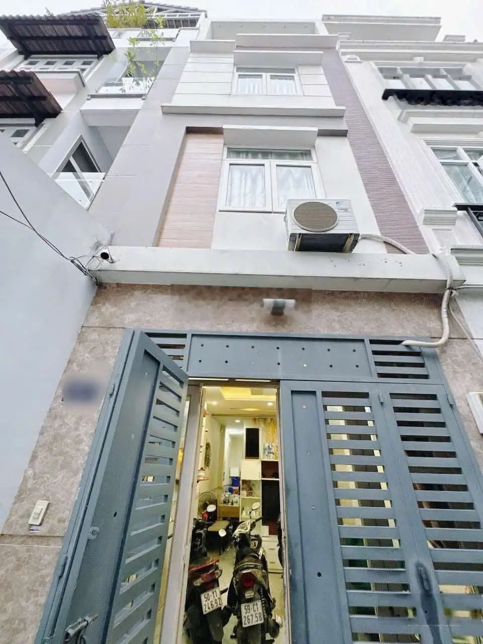 Nhà đẹp 4 tầng, DT 44m2, hẻm thông đẹp, Khánh Hội Quận 4