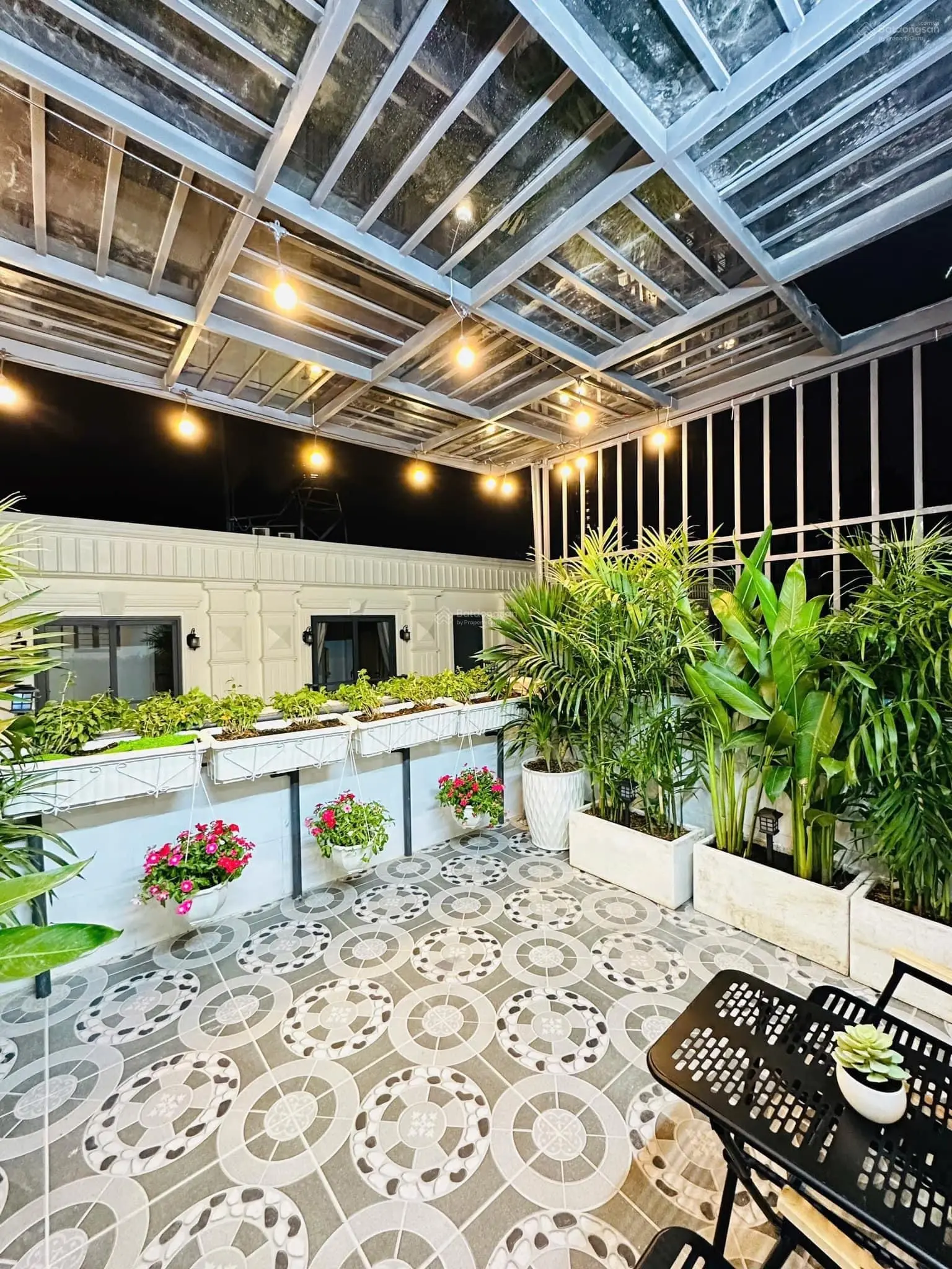 Bán gấp nhà đẹp giá rẻ ở trung tâm xã Bình Chánh đang cho thuê 8tr/tháng