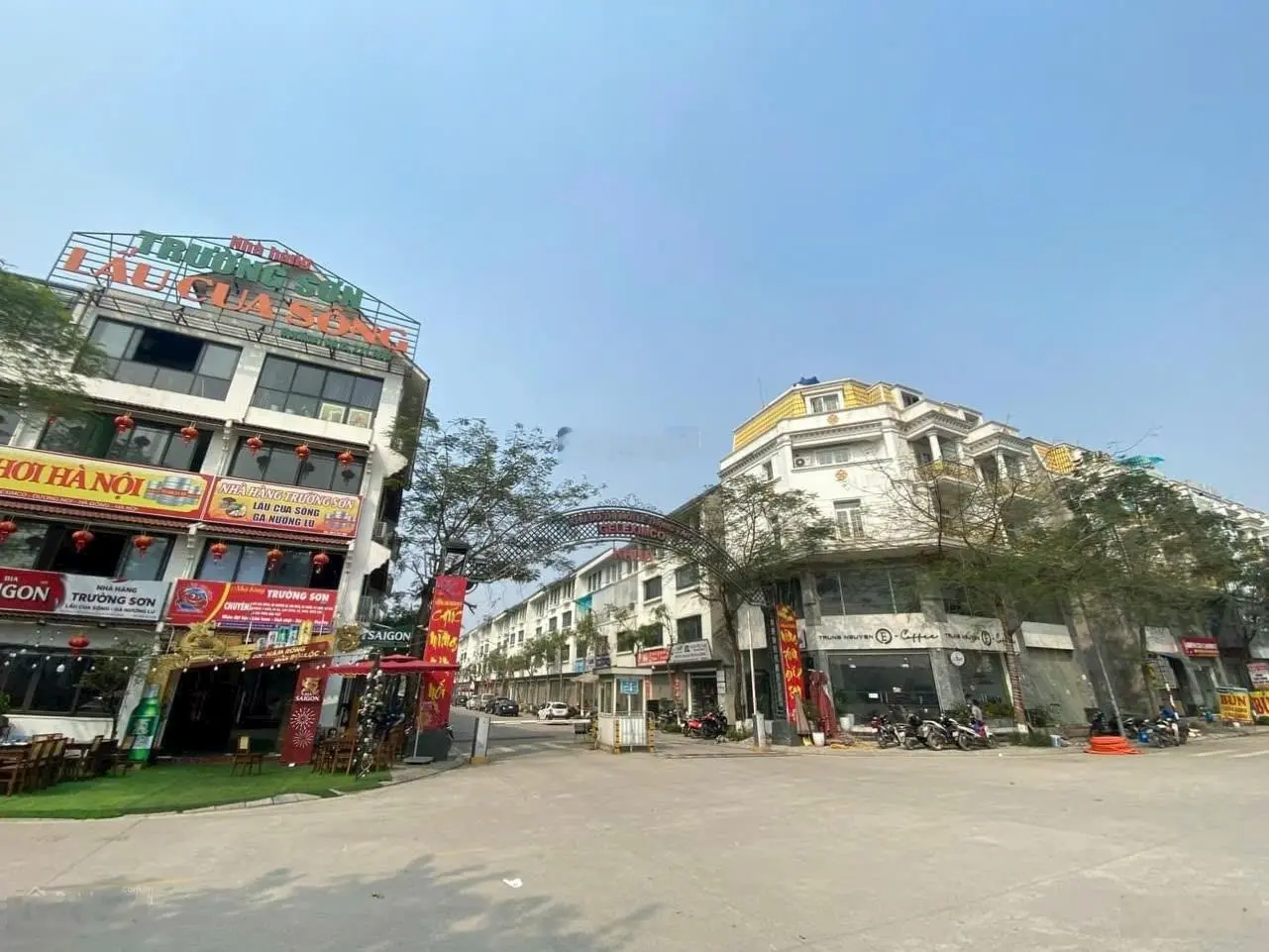Nhỉnh 12 tỷ có ngay ngôi nhà xinh xắn này tại Geleximco