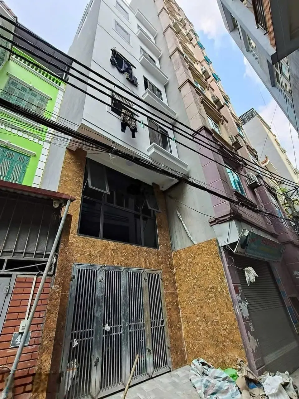 Cơ hội đầu tư tòa CCMN 8 tầng thang máy 16 căn hộ cho thuê - ngõ thông ô tô vào nhà gần đường lớn