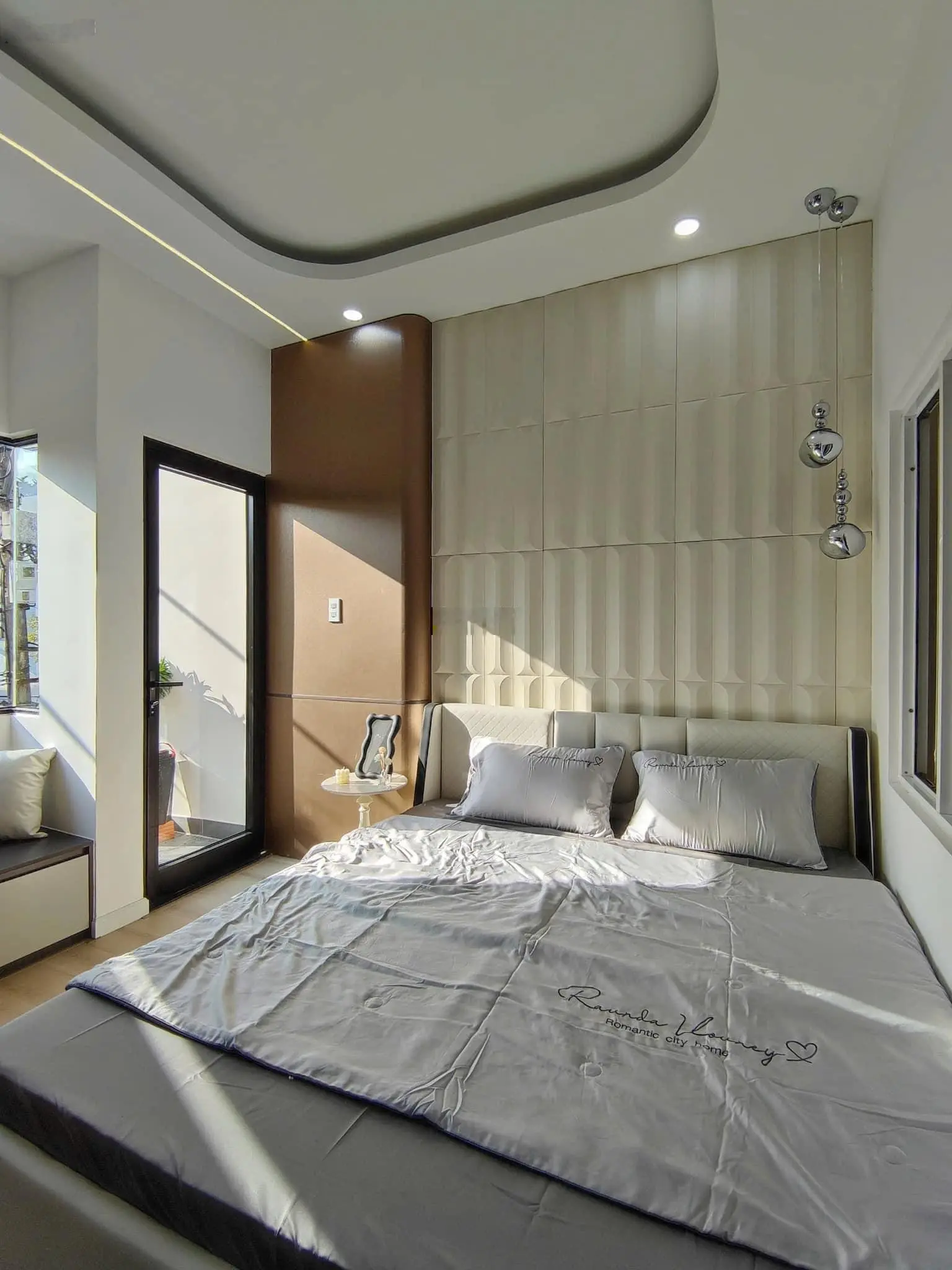 Bán nhà 3 tầng 3 mê Trưng Nữ Vương,nhà đẹp kiệt thẳng rộng,đối diện công viên