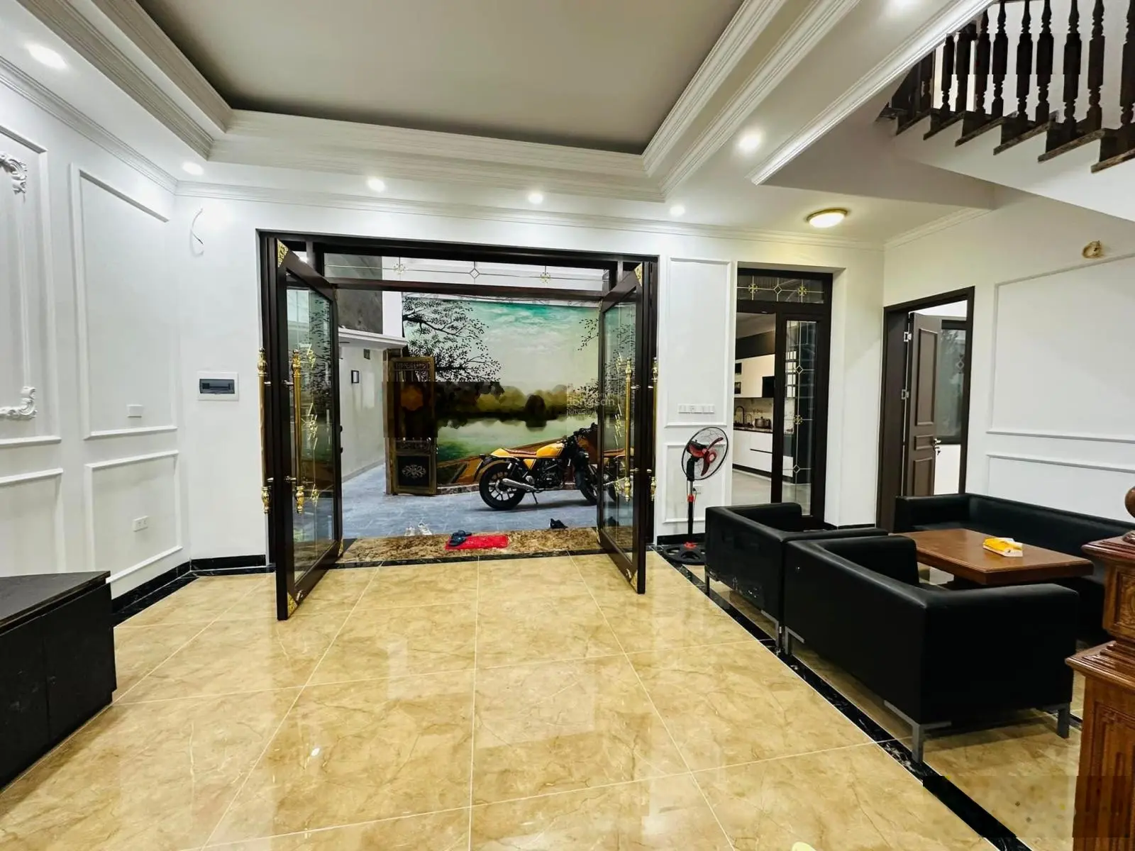 Bán nhà Đông Tác - Phạm Ngọc Thạch 125 m2 Sân vườn Ô tô đỗ cổng Ba bước ra phố Nhỉnh 110 triệu/ m2