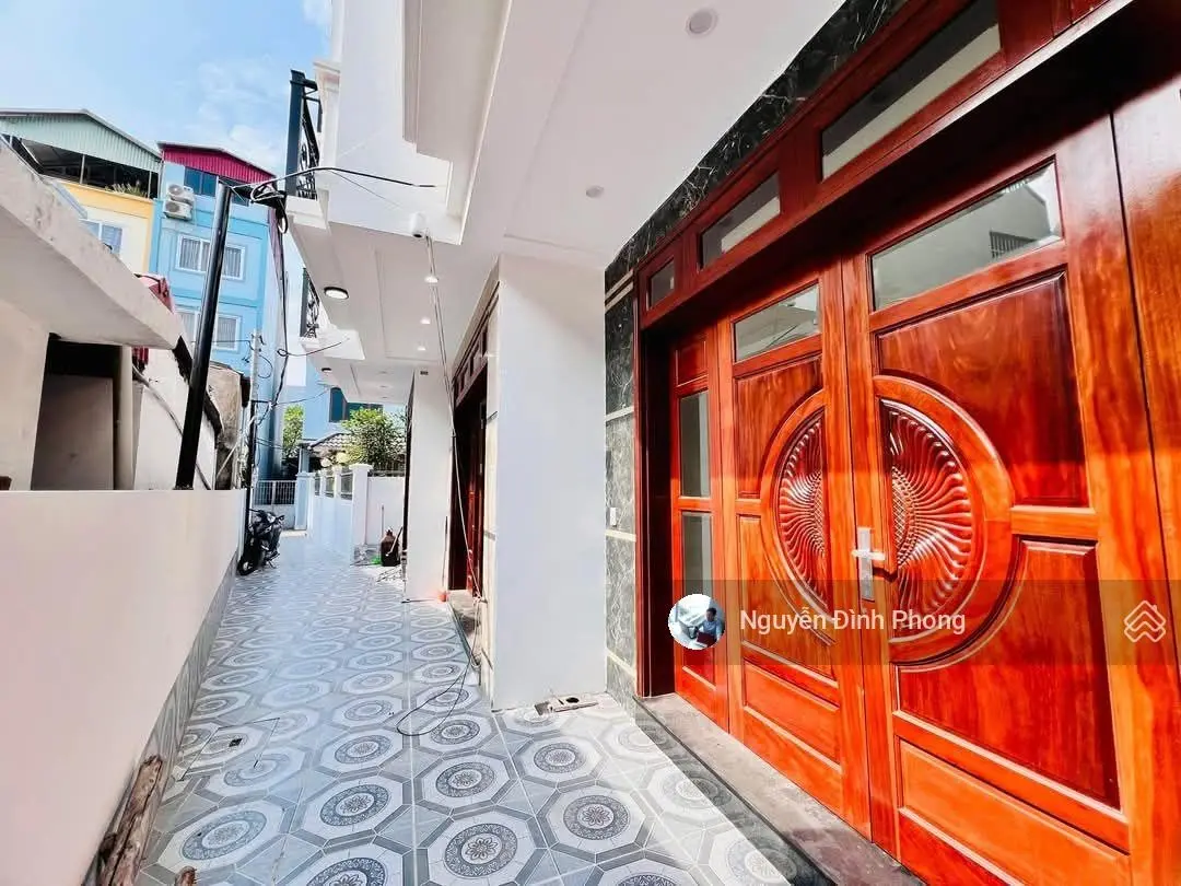 Nhà đẹp giá rẻ Sát KĐT Văn Khê. Nhỉnh 7 tỷ 42m2 Ô tô sát nhà. Thiết kế hiện đại. MT 4m rộng rãi