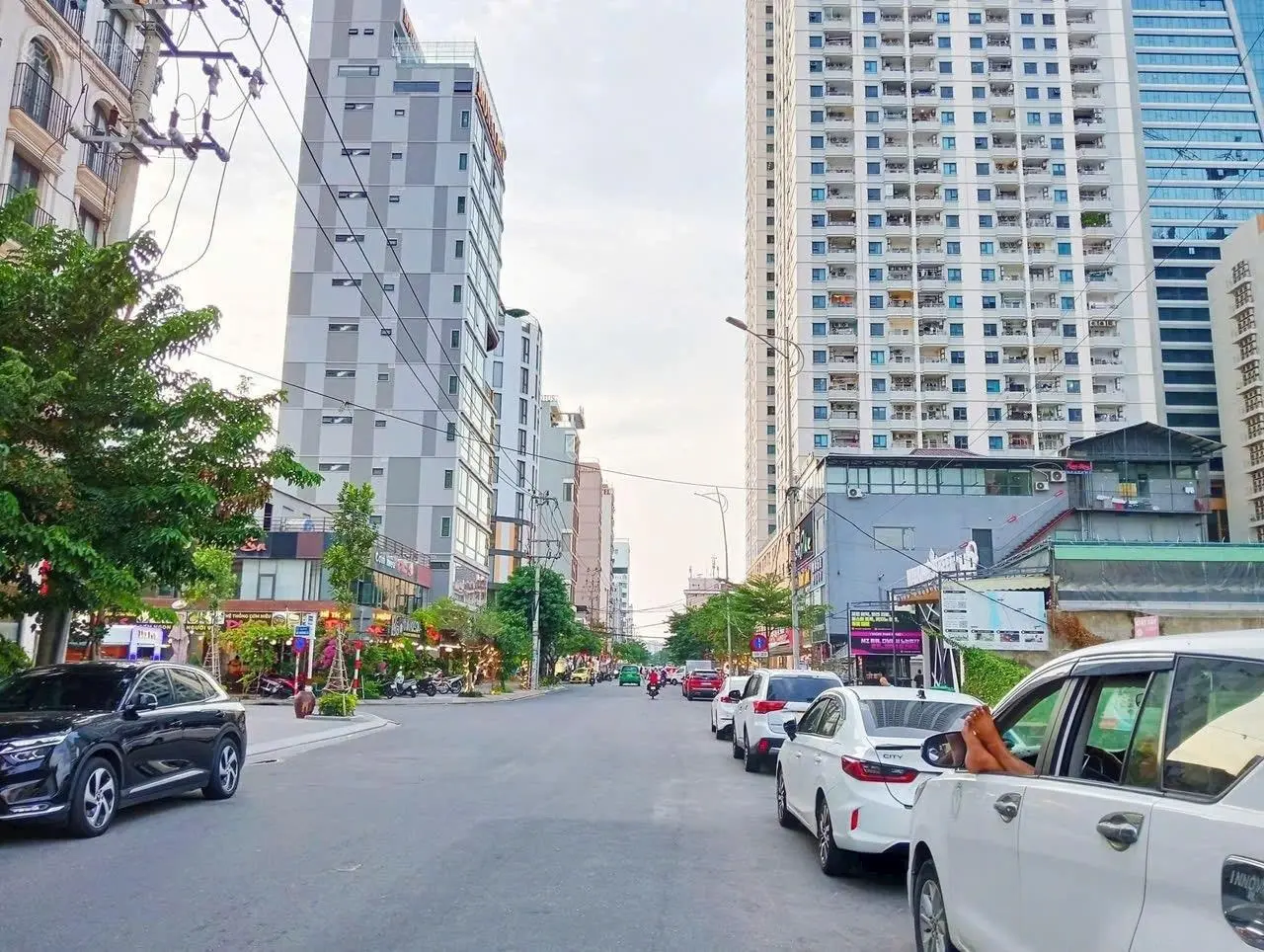 Bán Lô Đất Vị Trí Đẹp Mặt Tiền Đường Nguyễn Xuân Khoát - DT 79,5m2