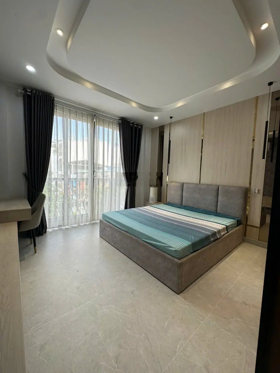 Siêu phẩm nhà mới HXH 6m nhà 4 tầng (5x10m) vị trí siêu đẹp sau lưng Pear Plaza chỉ 11 tỷ TL