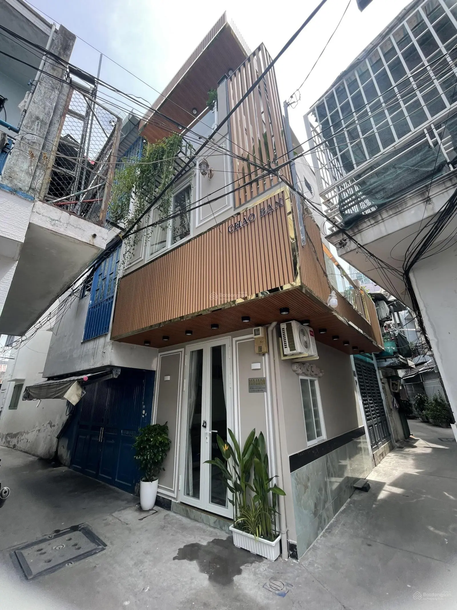 Bán nhà Lạc Long Quân, P10, Tân Bình, nhà mới nhỏ xinh, đầy đủ nội thất có thể vô ở liền cho GĐ nhỏ