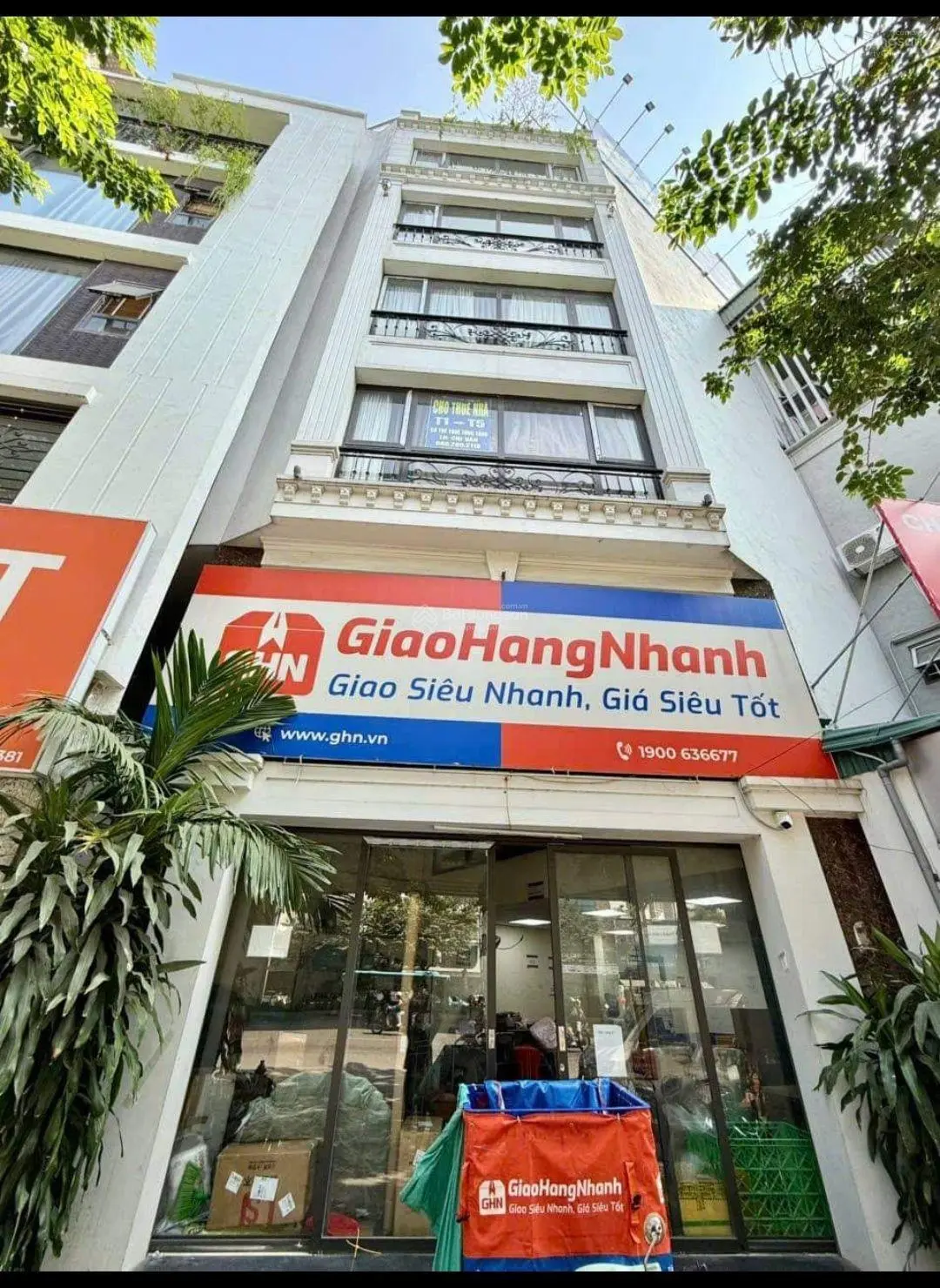 Chính chủ gửi bán nhà mặt phố Phạm Văn Đồng diện tích 111m2, 7 tầng