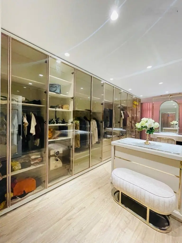 Nhà đẹp 5 tầng có thang máy, gần BXQ8, vừa ở vừa KD, có dòng tiền, 100m2, full nội thất, 9.Xtỷ