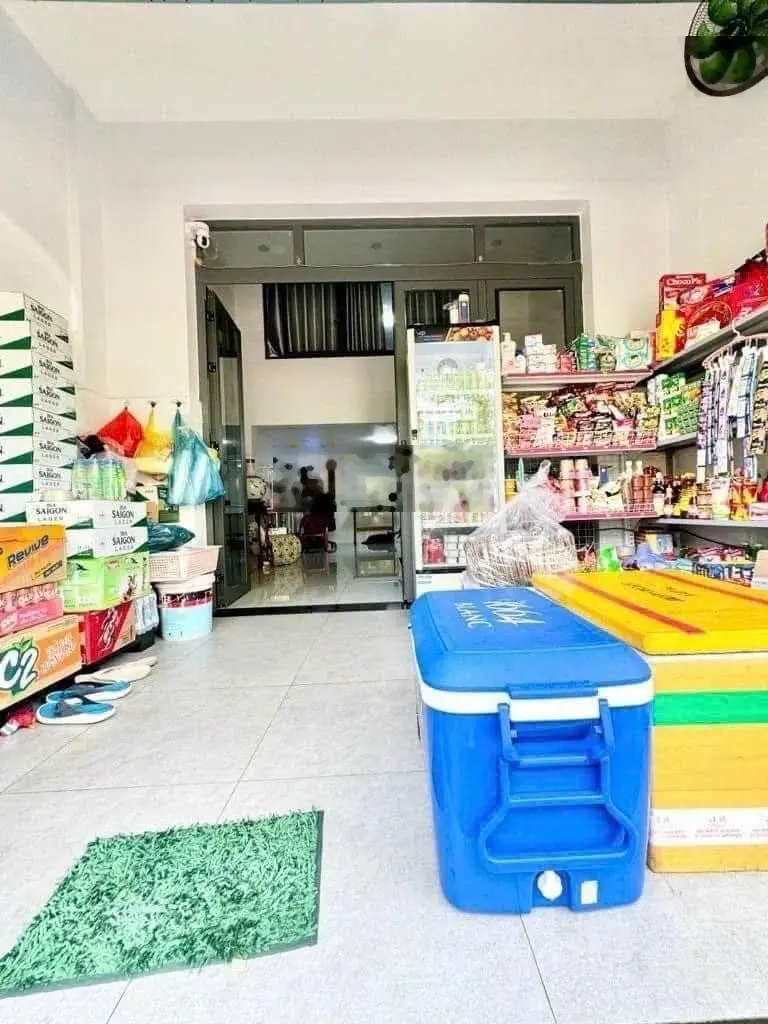 Chị Trâm bán cắt lỗ 200tr nên cần bán căn nhà sau chợ Bình Chánh, đường Bùi Thanh Khiết .