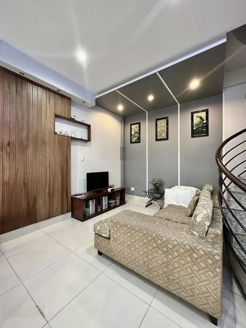 Bán nhà Lê Quang Định - Hẻm xe hơi 7c - SD 177m2 - (6.5 x 11)m - 3Tầng