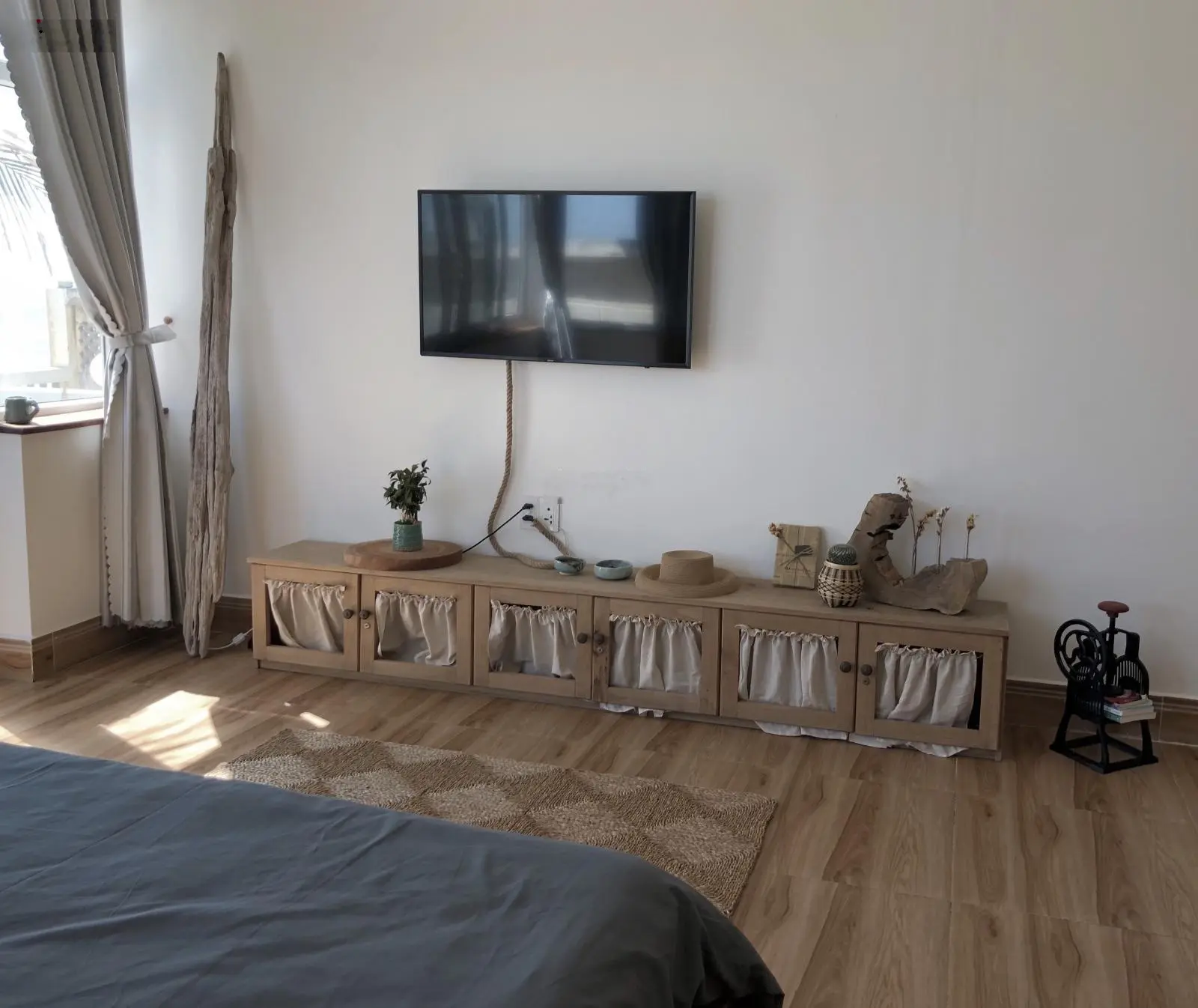 Bán nhà biệt thự Đơn Lập Mặt Tiền Biển - Sổ Hồng Lâu Dài - View Đẹp Hiếm Có, cách Novaworld 3 km