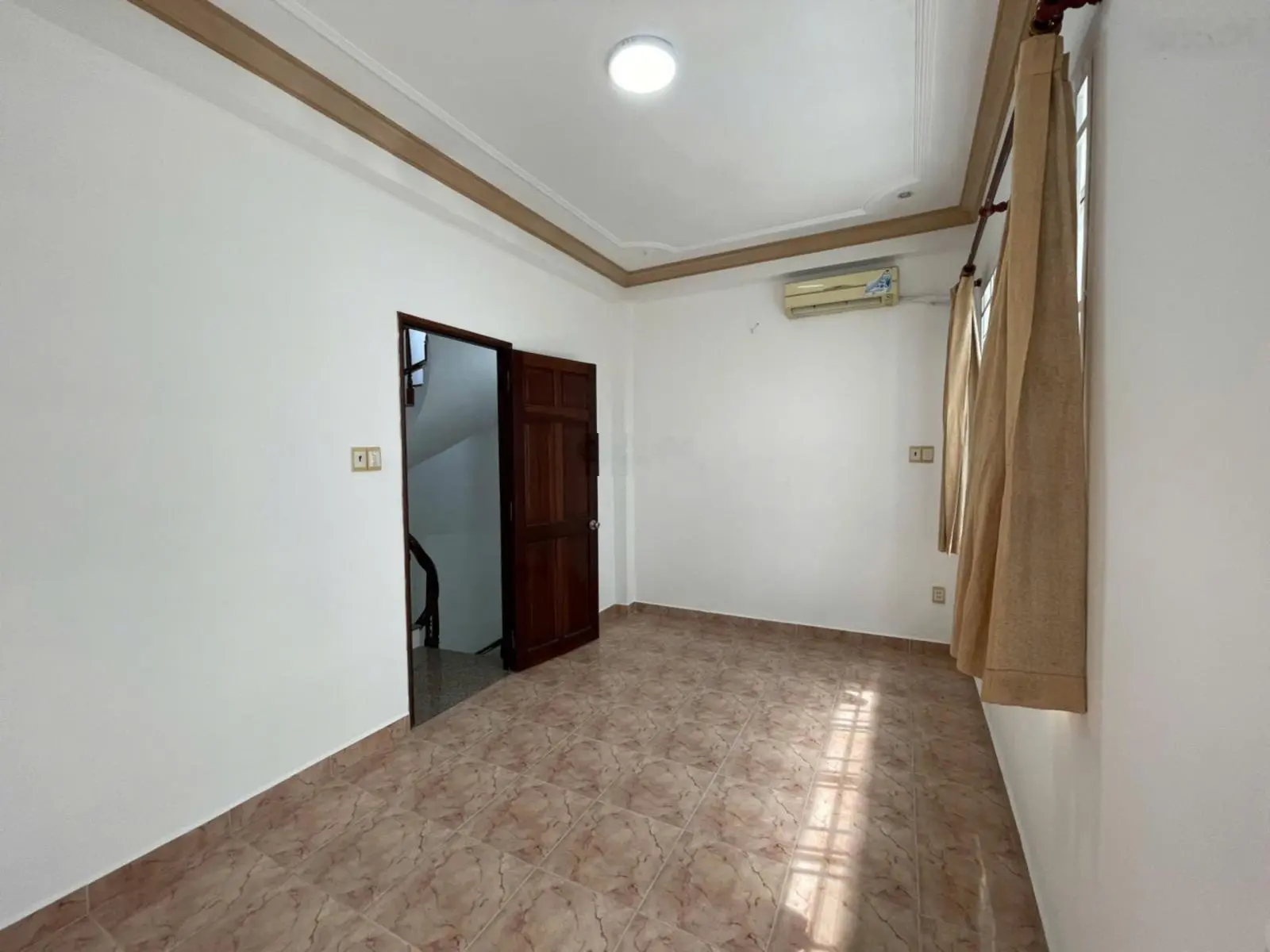 Bán nhà hẻm xe hơi Đặng Văn Ngữ, quận Phú Nhuận