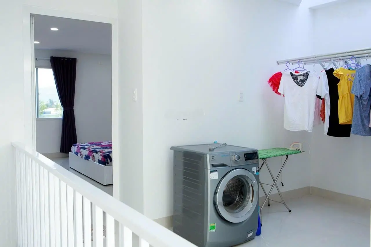 Bán nhà 3 tầng Gói 2 KĐT Mỹ Gia, đường rộng 16mét, giá rẻ chỉ 5tỷ5 nhà mới đẹp / Alo Em Thư