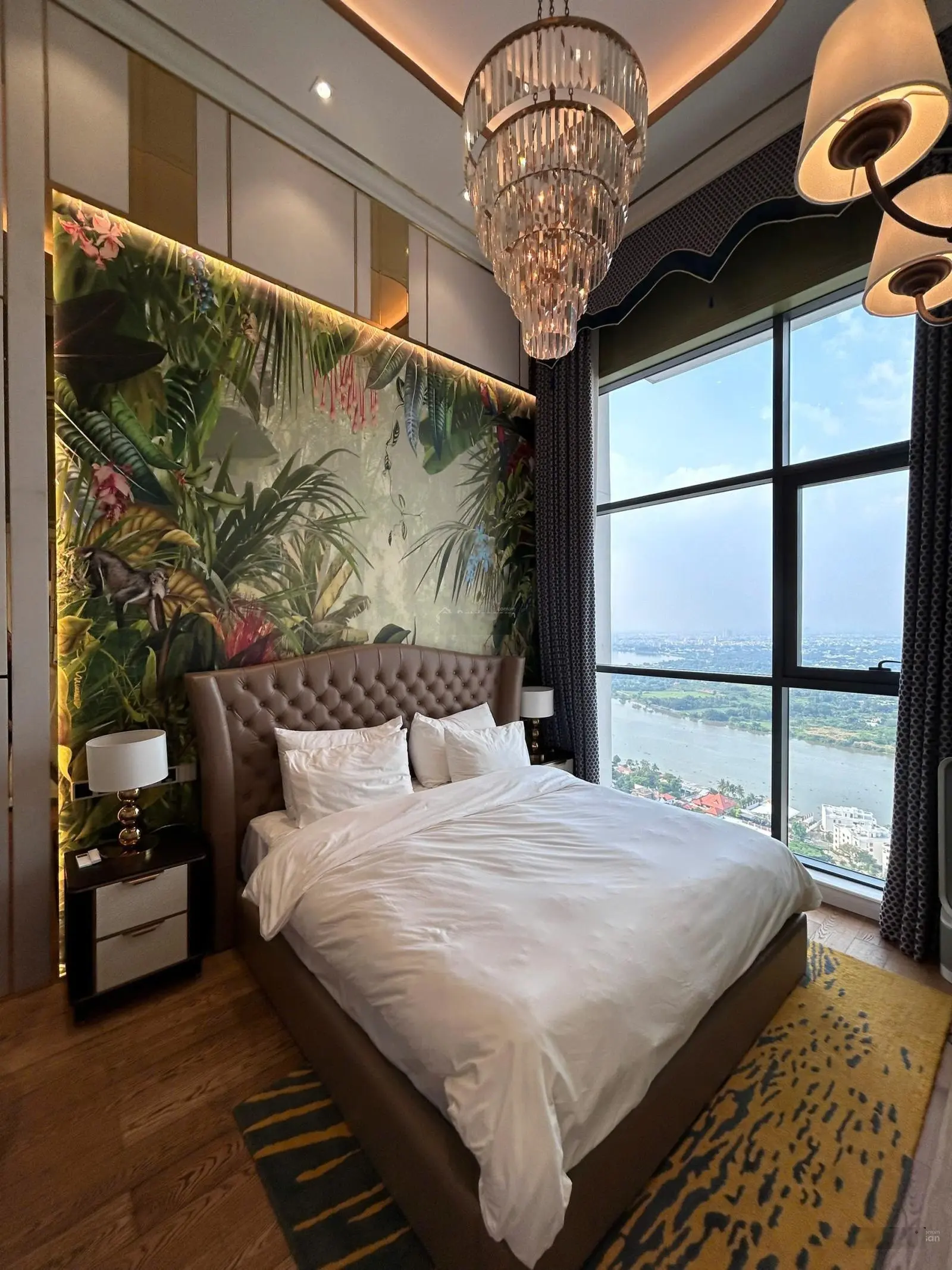 Bán penthouse nội thất sang trọng view sông q2 thảo điền. liên hệ 0902 835 ***