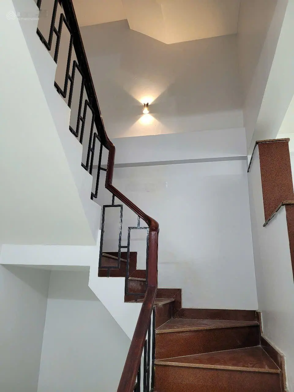 Nhà mặt tiền đường số KDC Lý Chiêu Hoàng quận Bình Tân lô góc 4 tầng 4x16 giá chỉ 8,2 tỷ