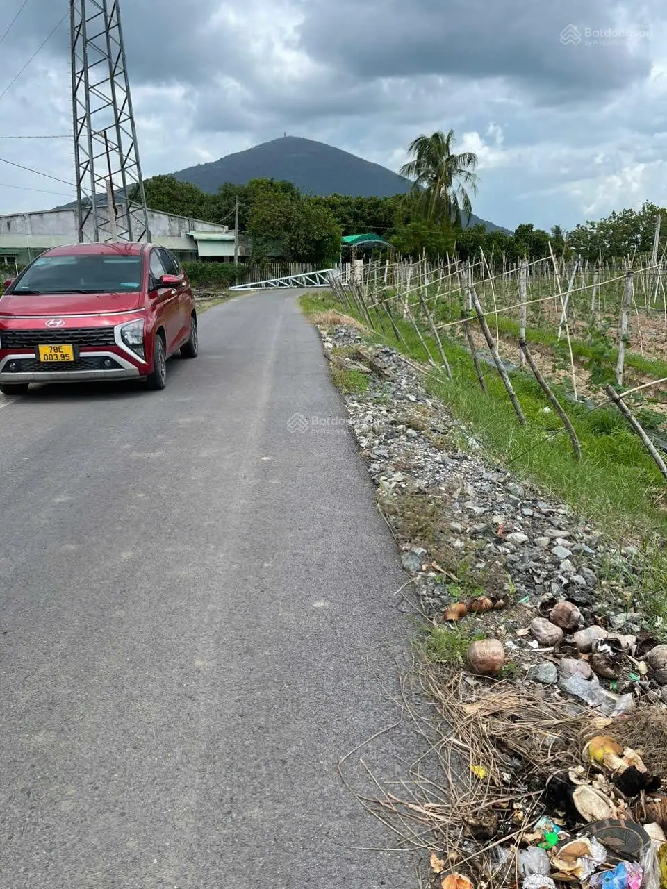 Bán Gấp lô đất Cách ngã Tư Du Lịch Núi chưa đến 2p 15x35 (525m2) chỉ 270tr. bao Check quy hoạch.