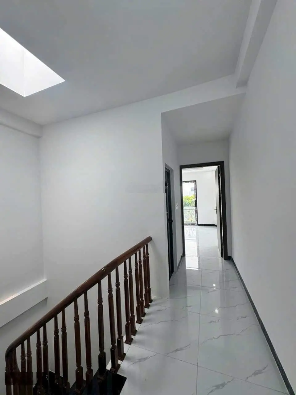 Bán căn 44m2x3T, 2 mặt thoáng có sân sau, cầu Đông La, 10 phút ra Penika