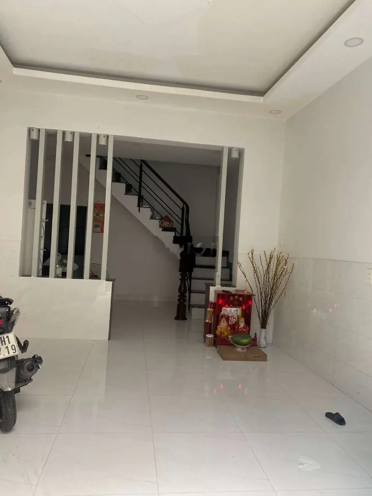 Nhanh tay!! Nhà đẹp giá vô cùng hợp lí ngay trường Đại học, chợ