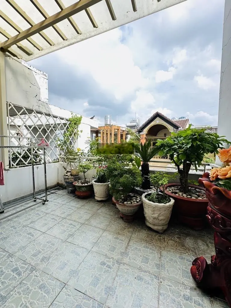 Hẻm xe hơi vô nhà - 56m2 - 4 tầng - an ninh