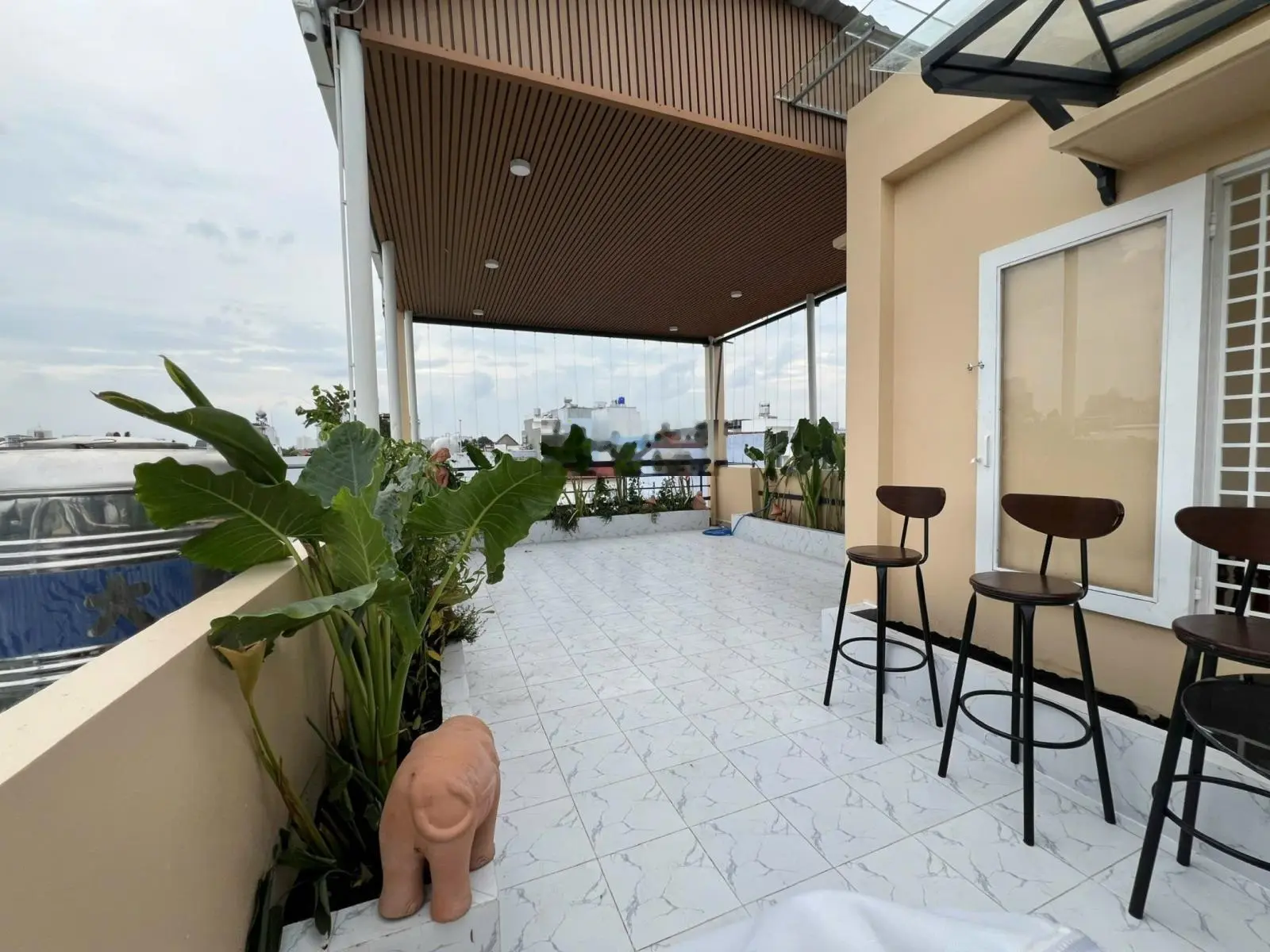 Bán nhà đẹp ,rẻ Thảo Điền, Q2, DT: 180 m2 (4x15m) giá 10,2 tỷ TL.