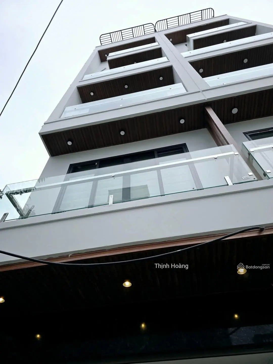 Nhà gần Aeon Long Biên 6 tầng thang máy, ô tô 7 chỗ vào nhà, ngõ ô tô tải thông giá tốt