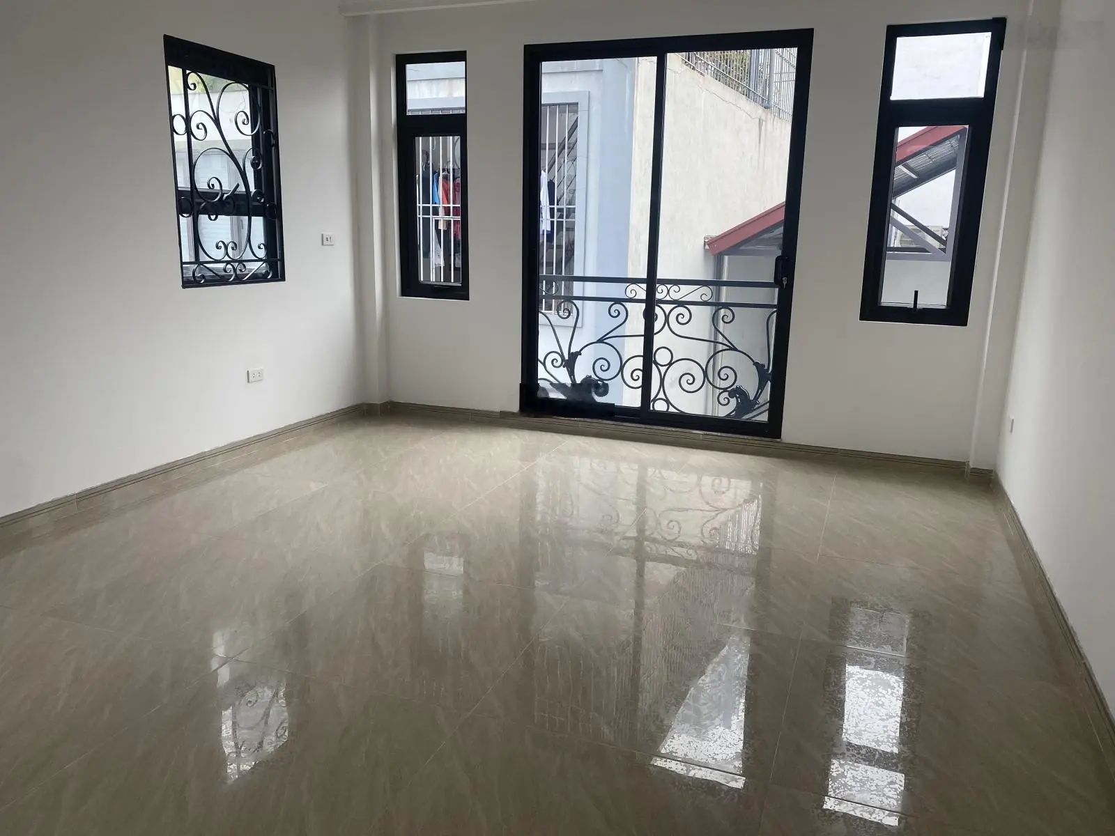 Bán nhà Mặt Phố Nguyễn Hoàng 2 thoáng Trước sau 8 tầng thang máy, 80m 44 tỷ