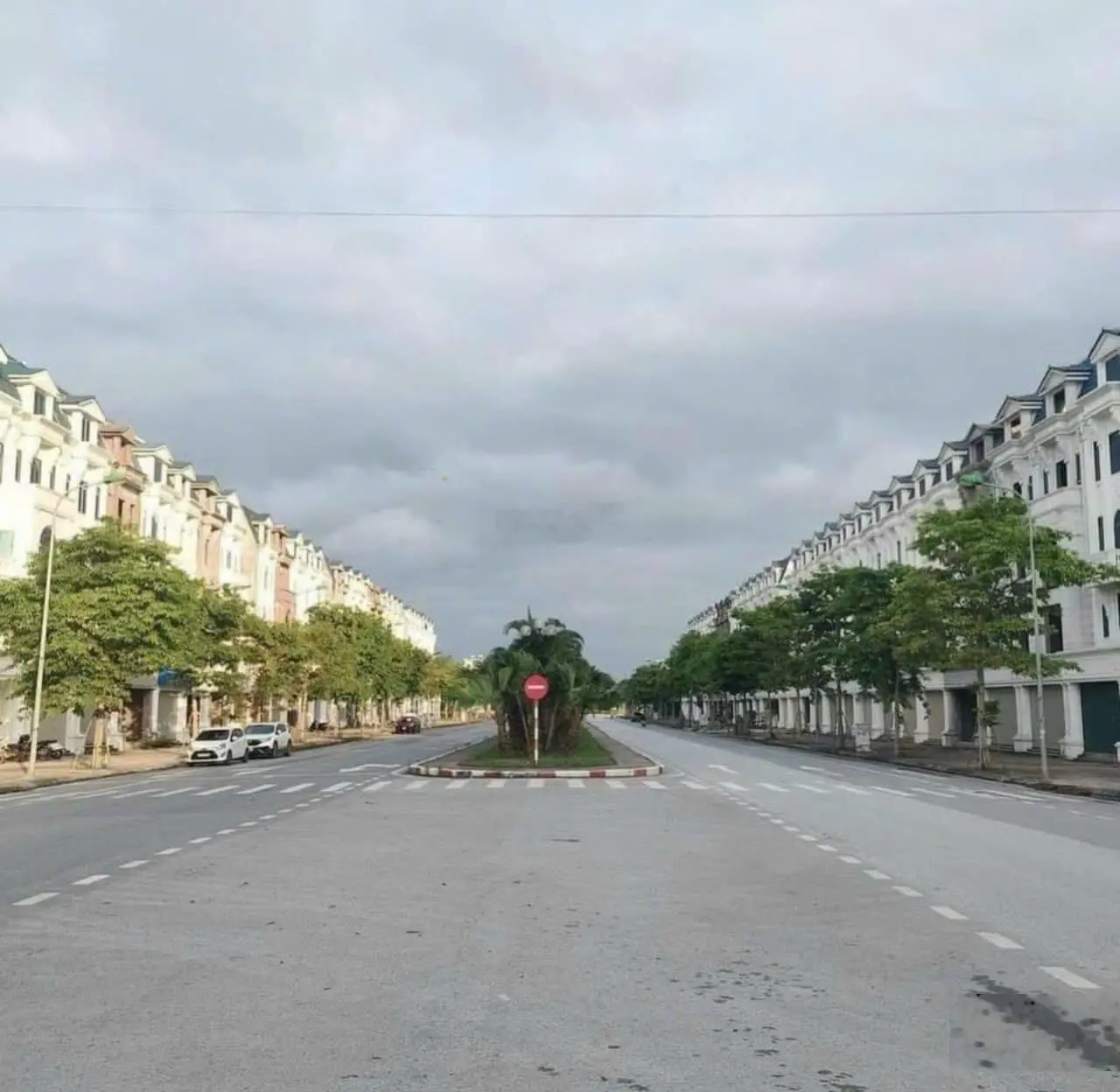 Chính chủ gửi bán căn nhà xây thô mặt đại lộ Kỳ Đồng, nhà đã hoàn thiện mặt trước và sau