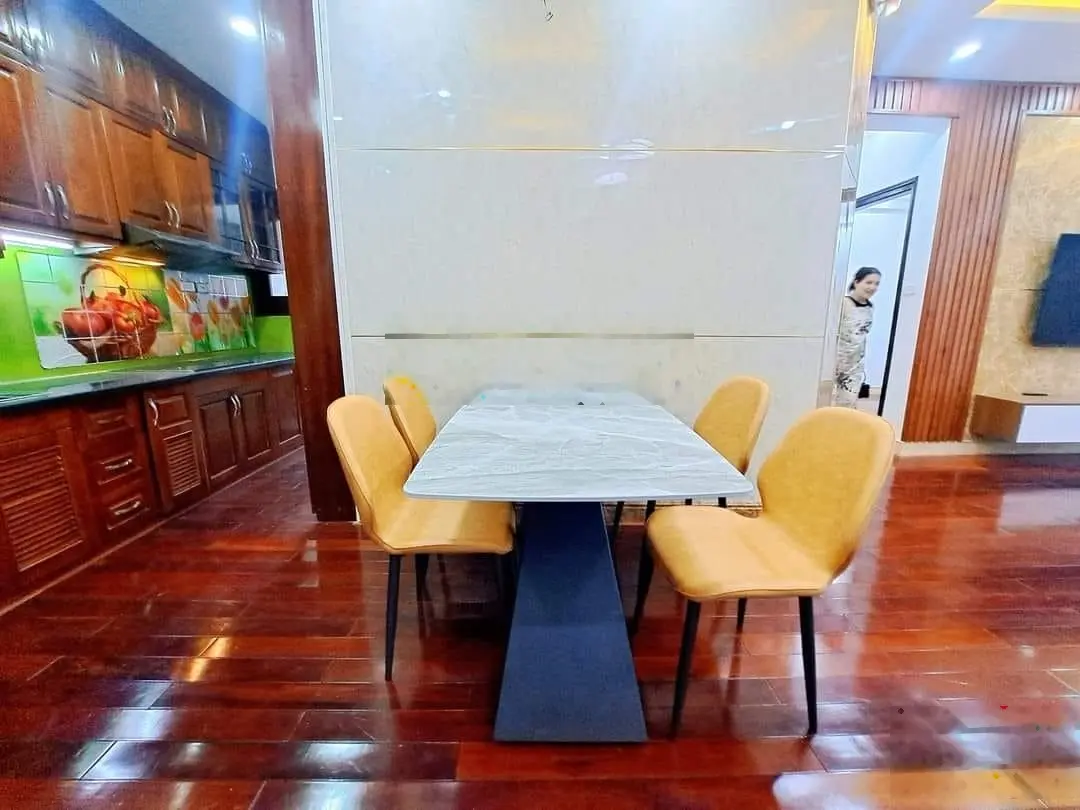 Bán nhà Trần Quốc Hoàn, Phan Văn Trường, Cầu Giấy 80m2, 16 chỗ ngủ vỉa hè, nhỉnh 20 tỷ