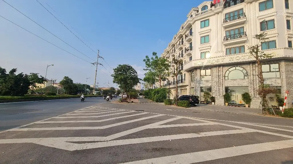 BÁN NHÀ LUXURY KIẾN HƯNG DT 85m 5 tầng MT 9m giá chào 23tỷ