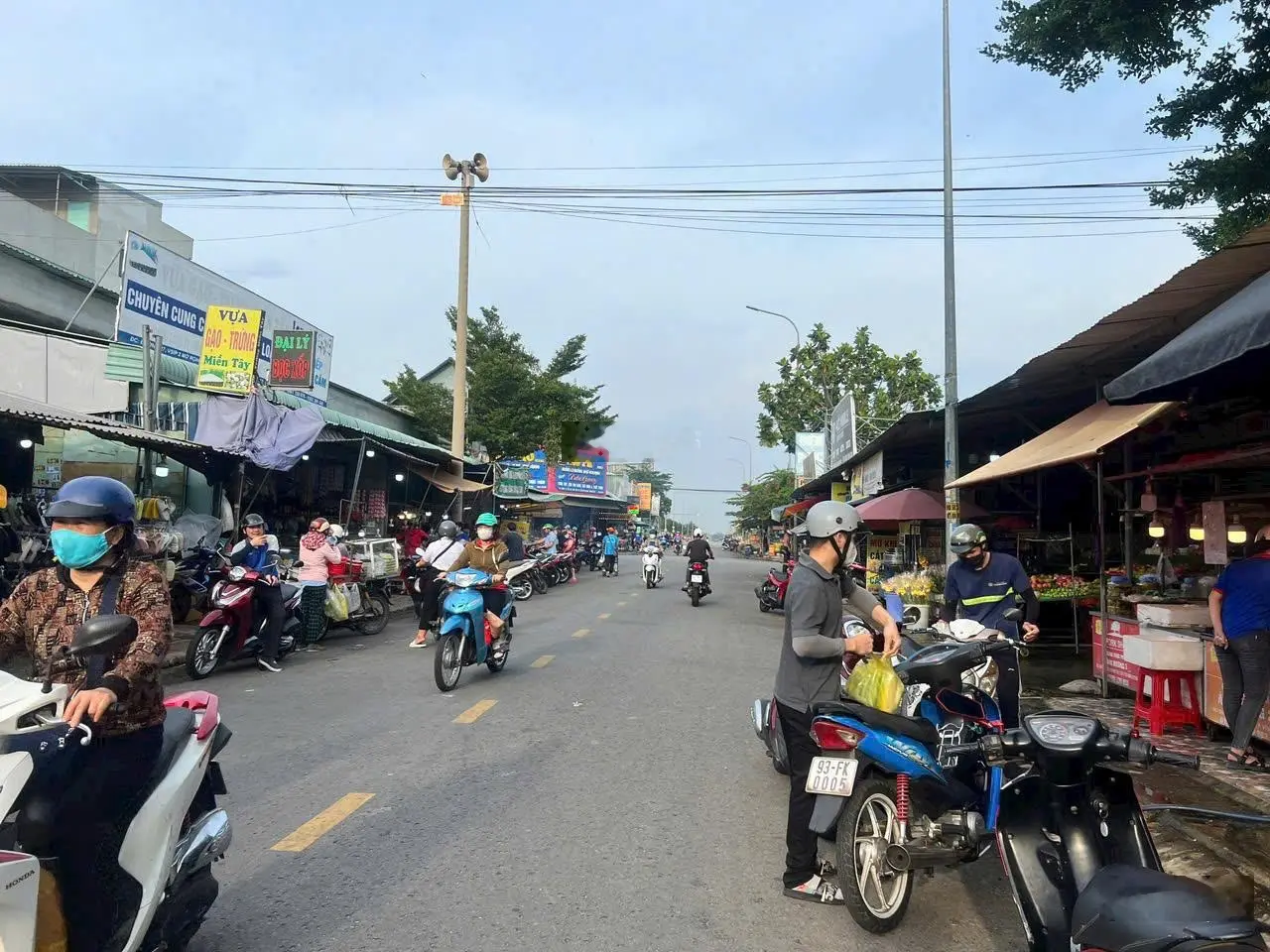 Bán gấp lô đất trung tâm hành chính Bàu Bàng Bình Dương, DT150m2 full TC, giá nhỉnh 900Tr quá rẻ
