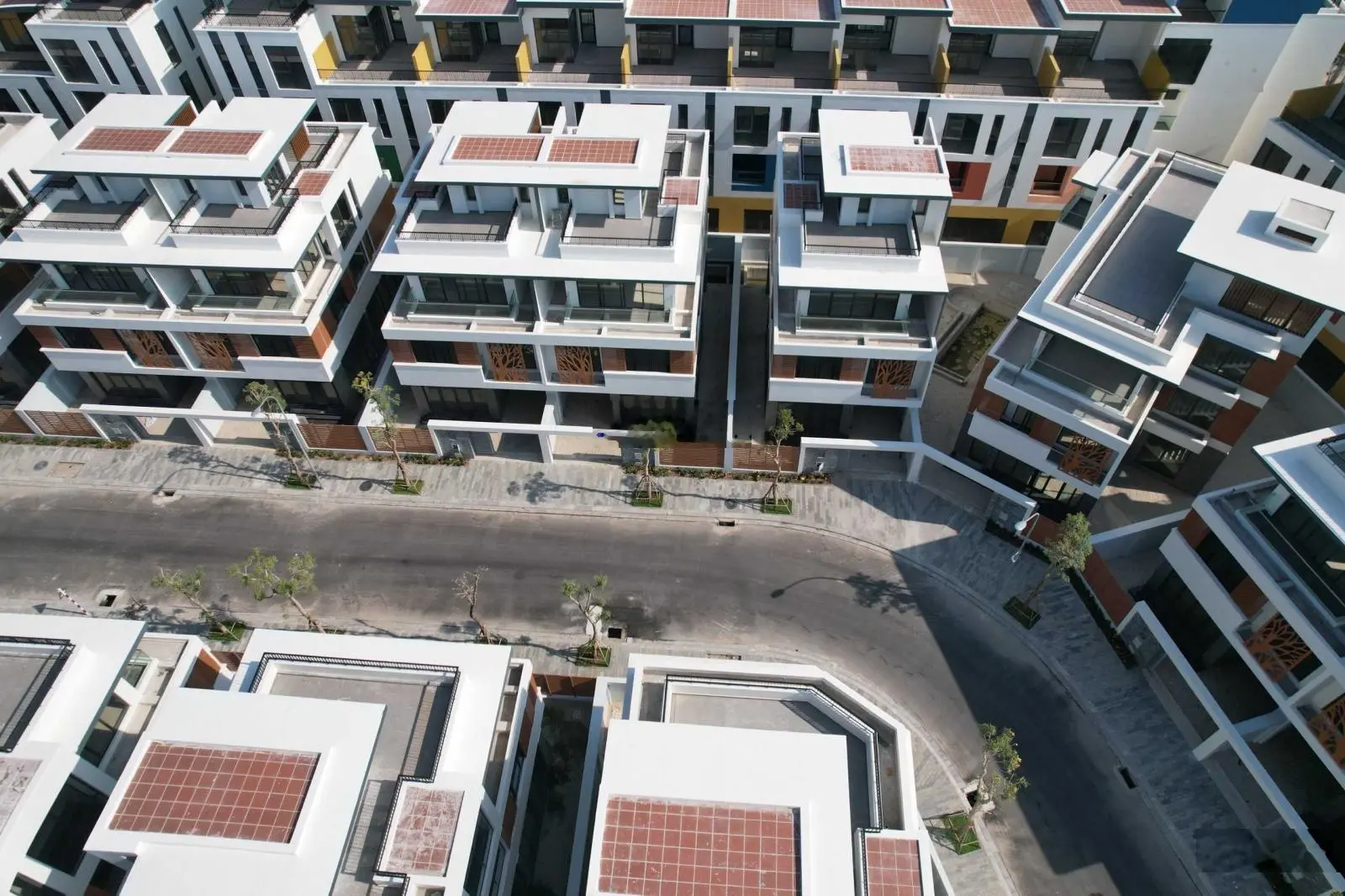 Bán biệt thự Phú Quốc cách Bãi Trường 300m - giá chỉ 24,5 tỷ - sở hữu lâu dài