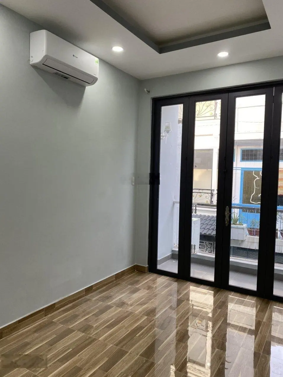 Bán nhà riêng 1 trệt 1 lầu diện tích 83m2 tại Quận 5 gần ĐH Y Dược, sẵn sàng công chứng ngay