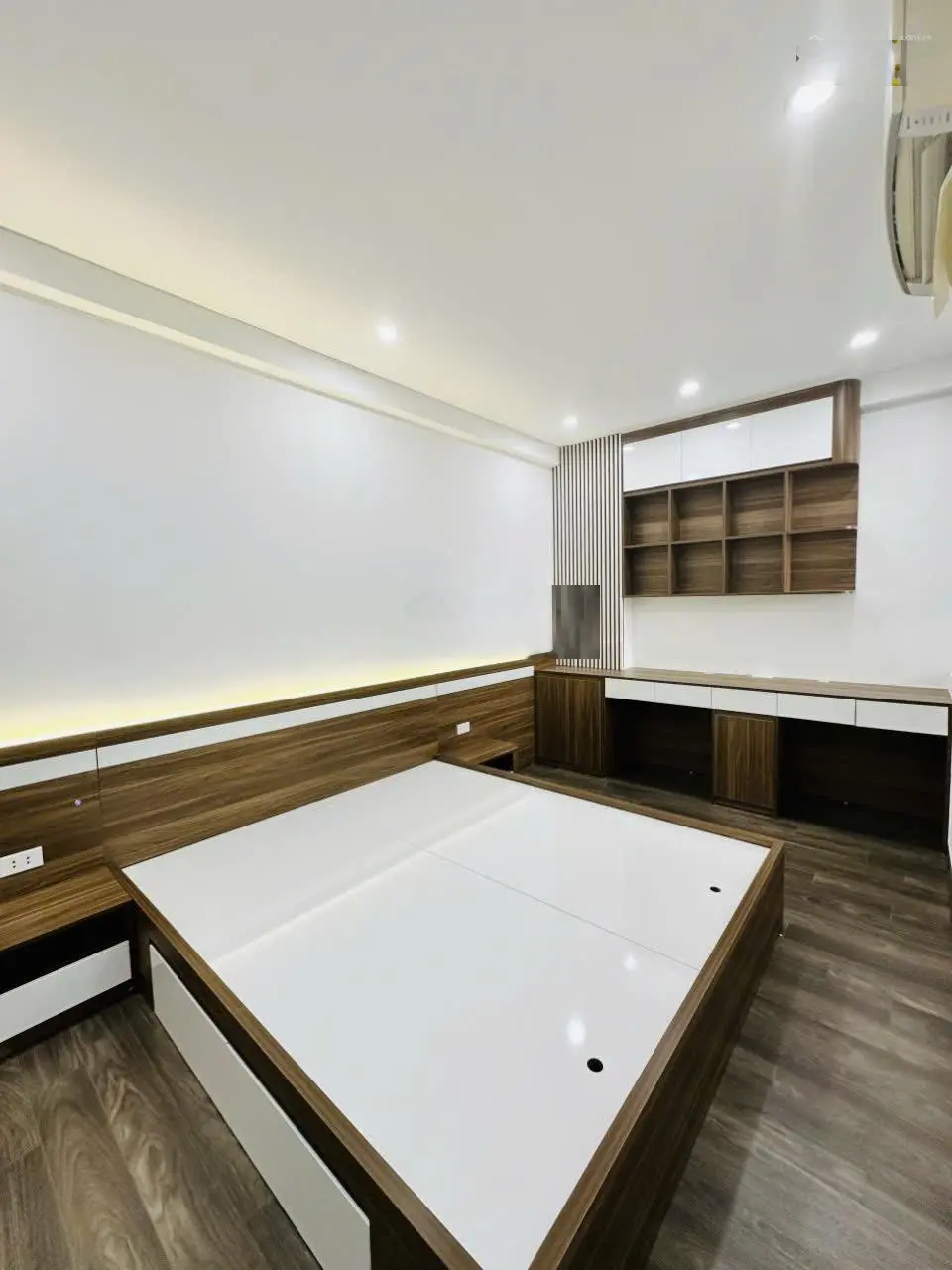 Bán căn 68m2, 2ngủ & 2 vệ sinh CT4 - A1 Linh Đàm, Hoàng Mai. LH: 0966 455 *** em Thuỷ