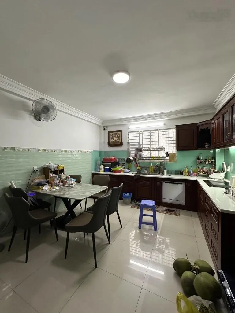 Hẻm 6m thông Nguyễn Hồng Đào-Tân Bình - 60m - 4 Tầng - 4x15m-4PN-5WC - không lộ giới - giá 11.5 tỷ
