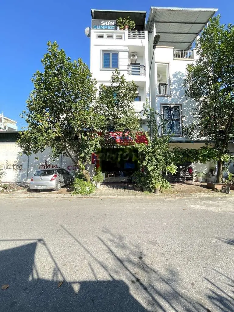 Bán nhà ngô gia tự 30m2 xây 5tầng - đường trước nhà vỉa hè ôtô tránh