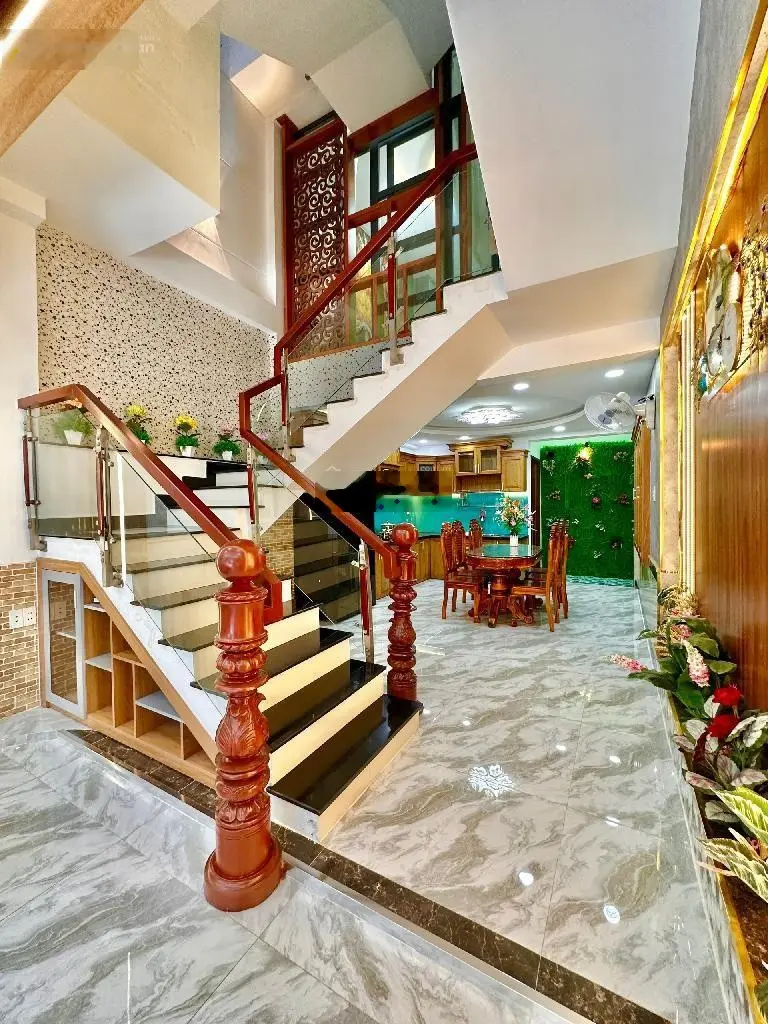 Nhà Tân Bình 4 tầng 5 pn đẹp long lanh, xe hơi ngủ trong nhà, nội thất cao cấp