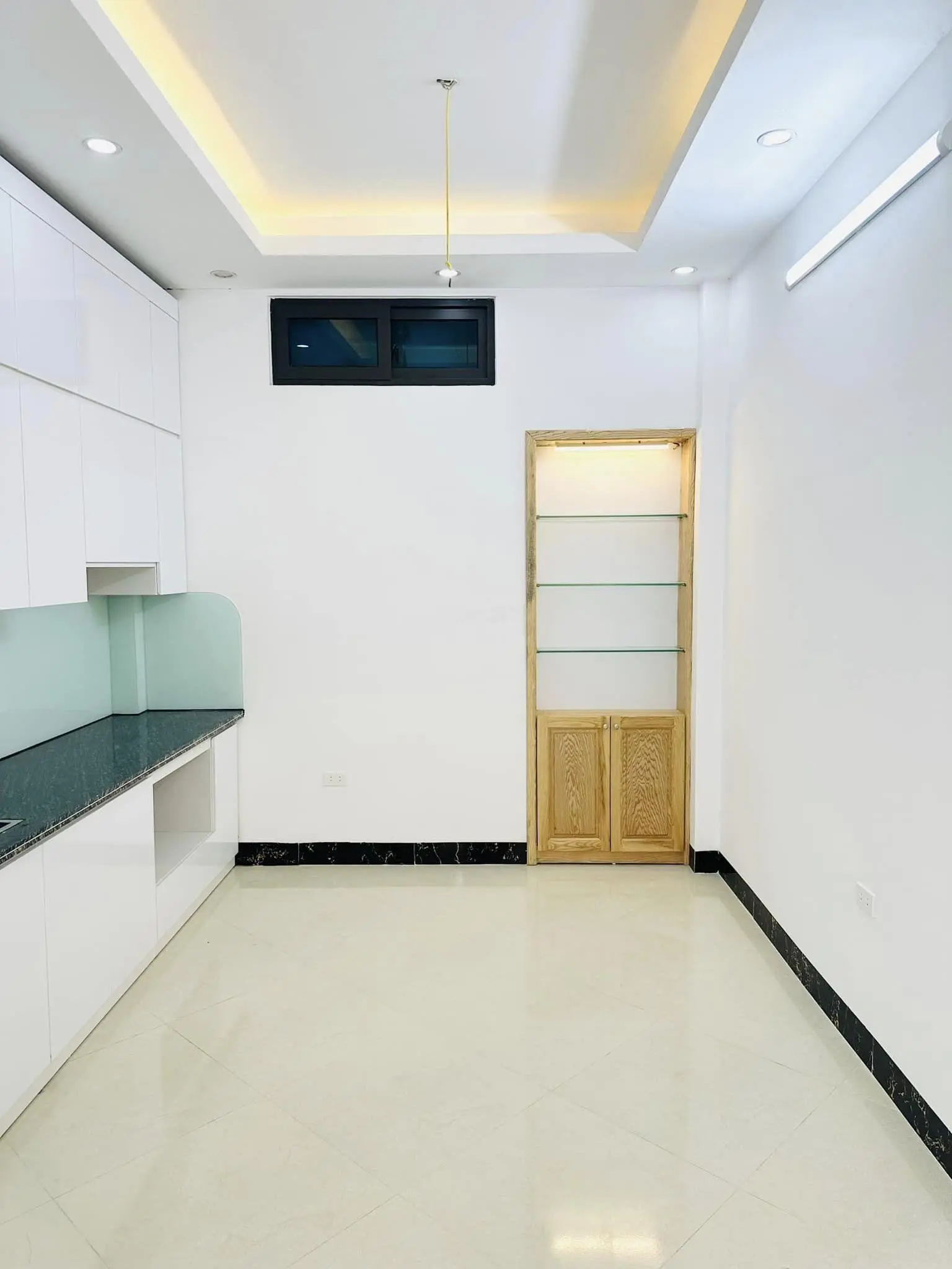 Bán nhà Kim Chung oto đỗ cửa 7PN view hồ Dân cư đông đúc nhiều tiện ích sổ đỏ cất két DT: 45m2