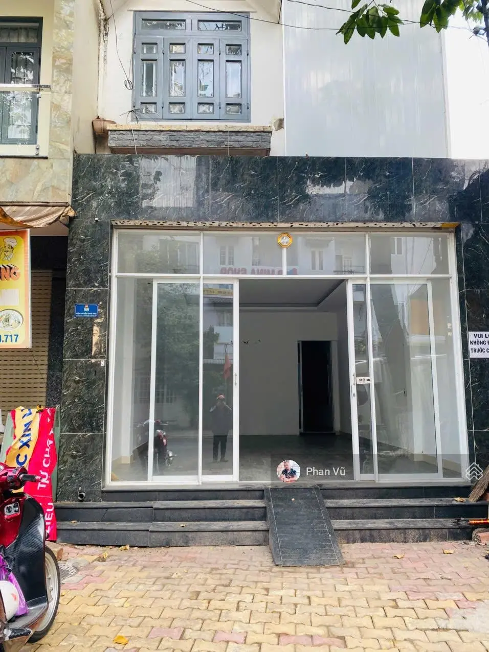 Bán nhà 3 tấm mặt tiền Nguyễn Trung Trực, sát chợ Dĩ An 1,vị tri đẹp . Lh: 0909.290.286