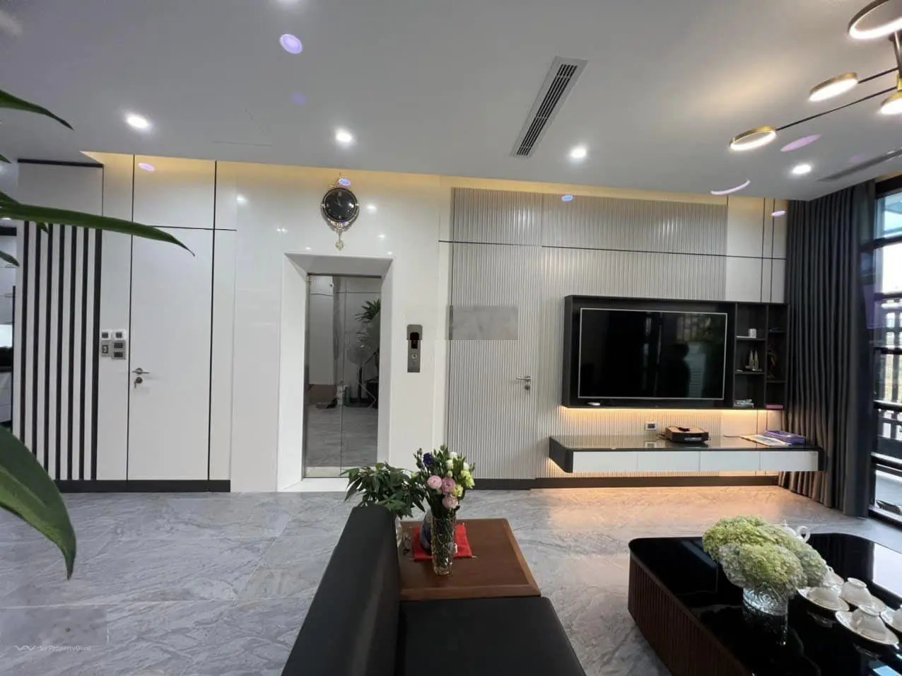 Nét căng! Nhà Hồ Ba Mẫu - Xã Đàn, gara ô tô, vài bước ra phố, hồ điều hòa 71m2*5T*4.5m MT